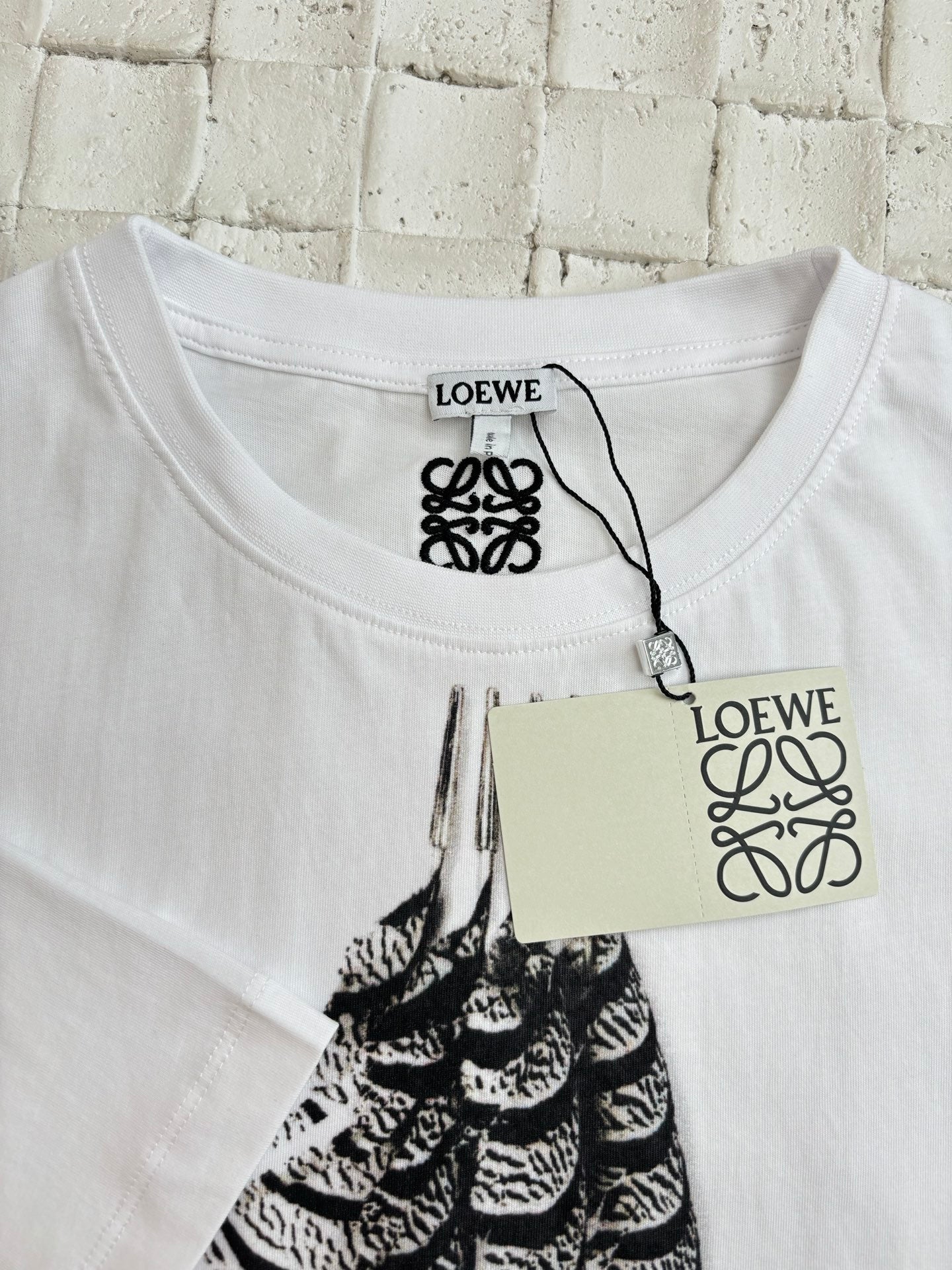 LuxluxHouse Best Quality Clothes T-shirt Loewe