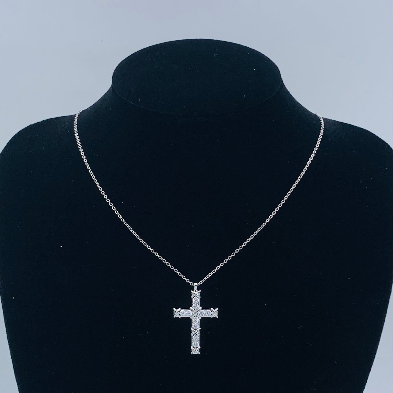 LuxluxHouse Low Price And High Quality Accessories Tiffany