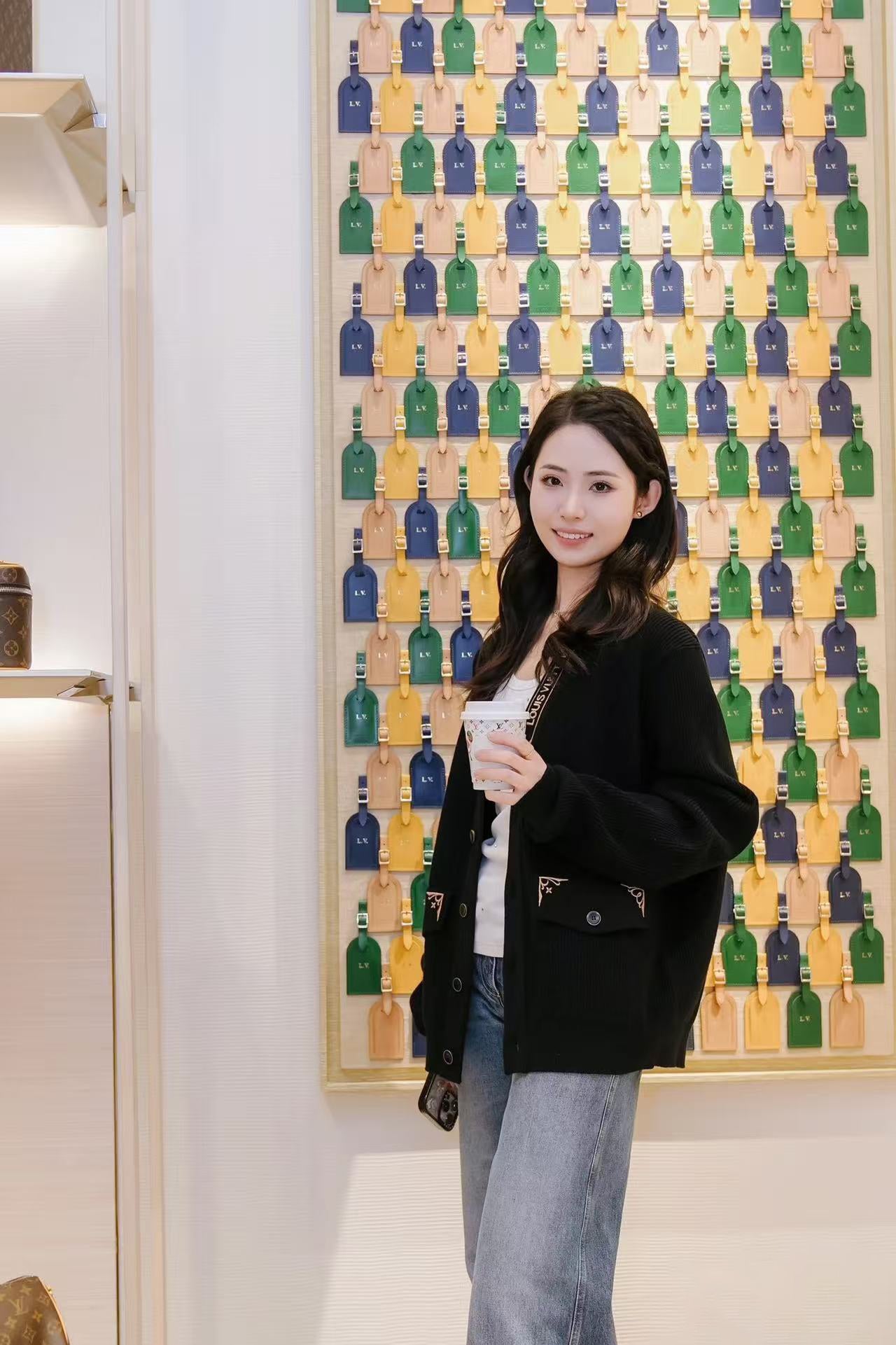 LuxluxHouse Best Quality Clothes Hoodie & Sweater Louis Vuitton