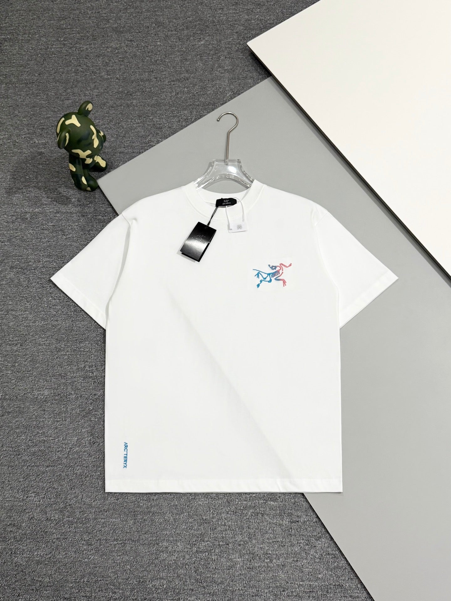 LuxluxHouse Best Quality Clothes T-shirt Arcteryx