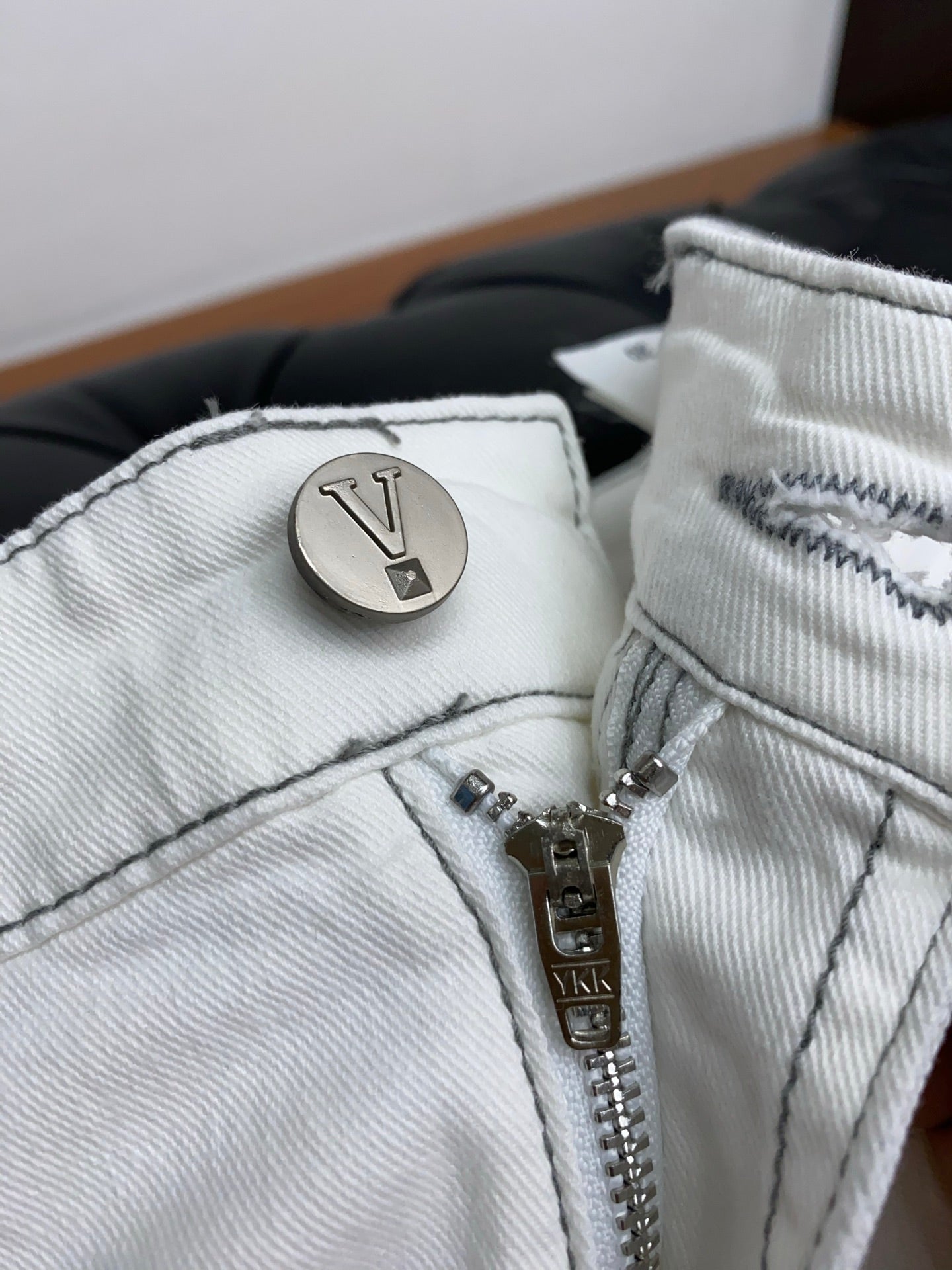 LuxluxHouse Best Quality Clothes Valentino Pants