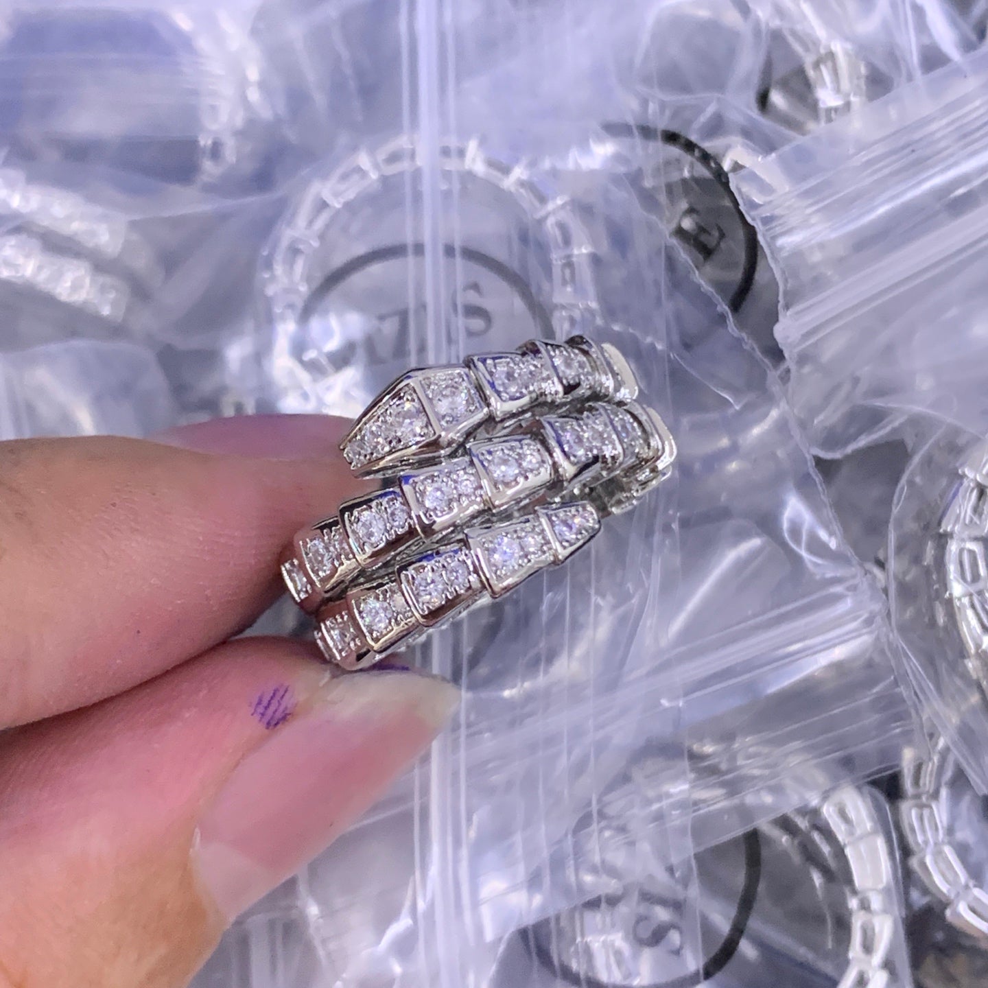 LuxluxHouse Low Price And High Quality Accessories Bvlgari