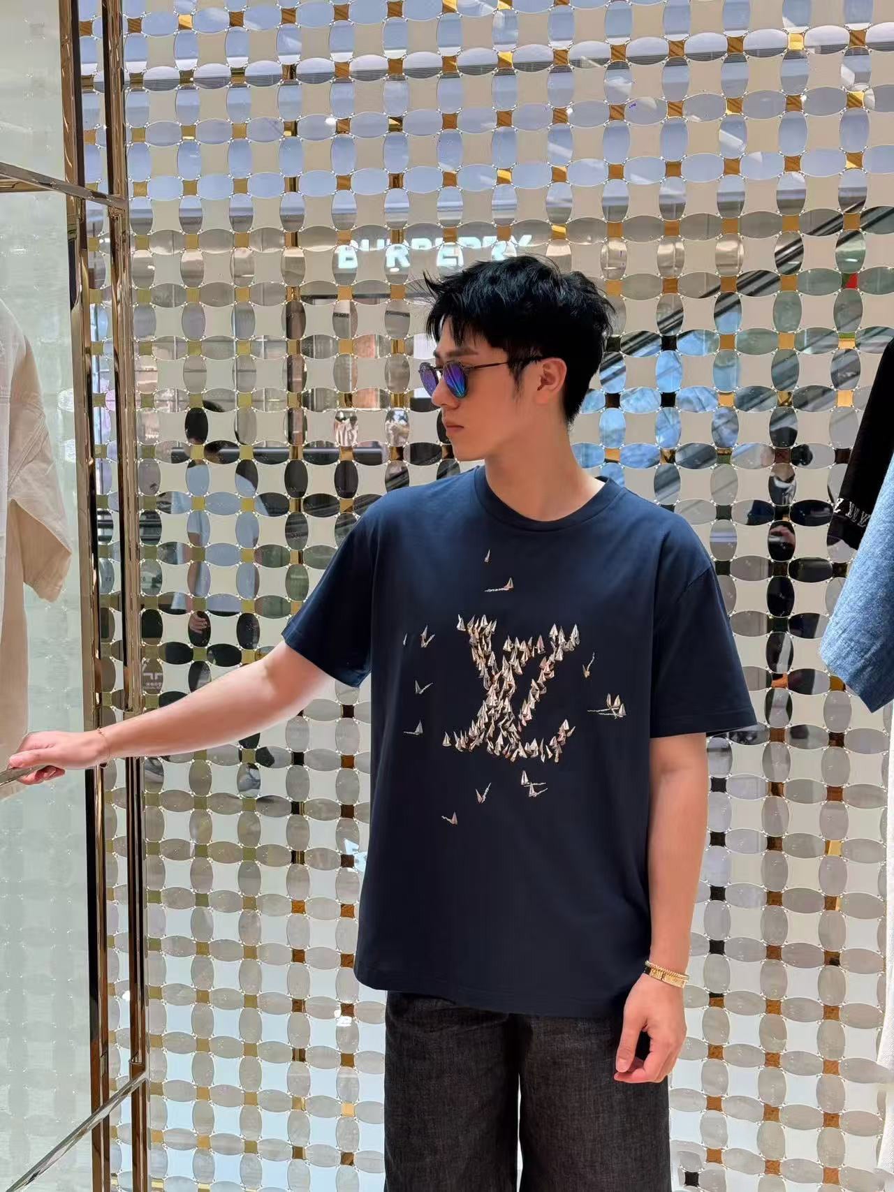 LuxluxHouse Best Quality Clothes T-shirt Louis Vuitton