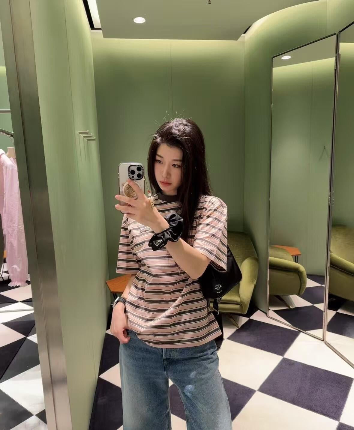 LuxluxHouse Best Quality Clothes T-shirt Prada