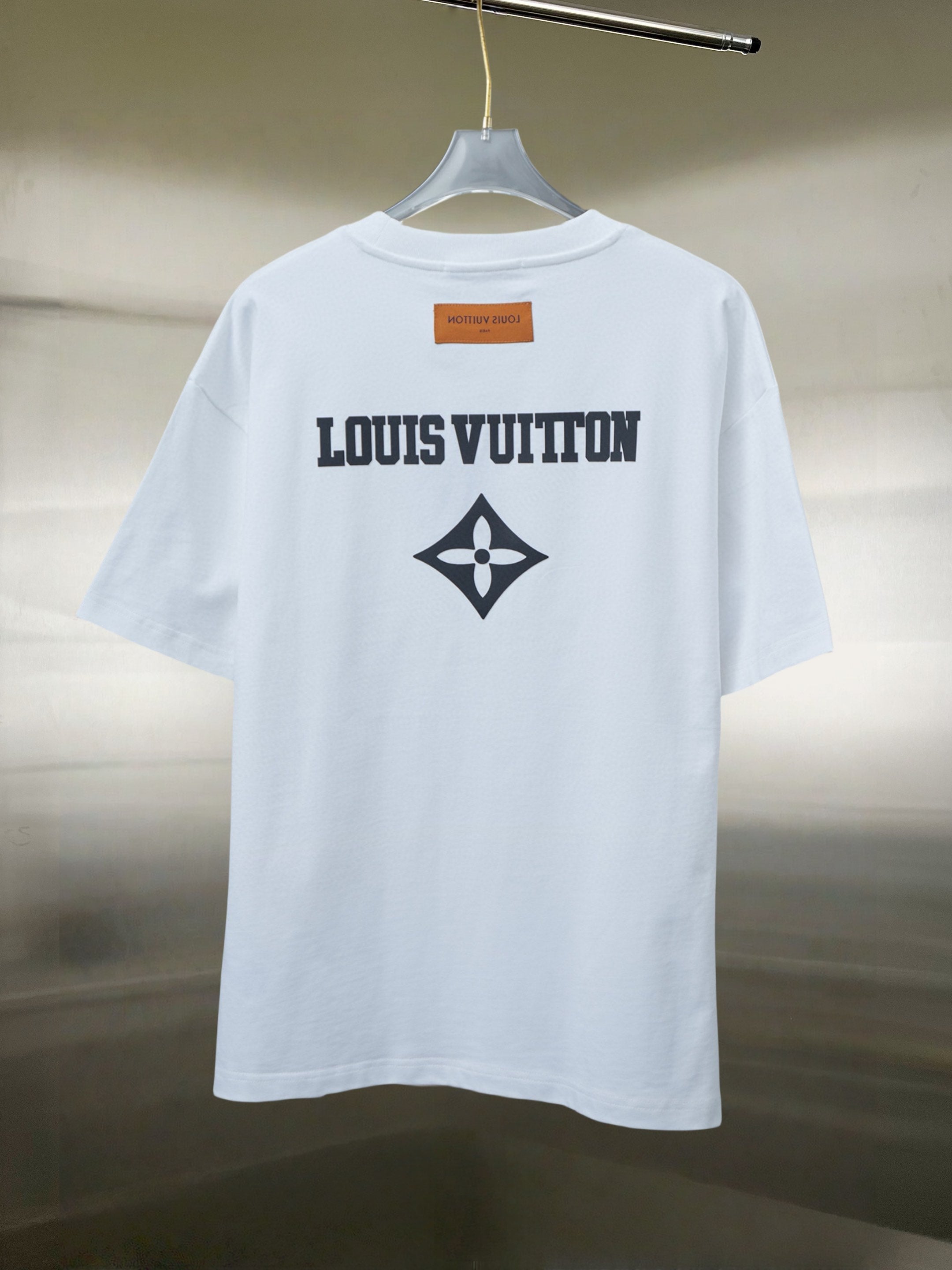 LuxluxHouse Best Quality Clothes T-shirt Louis Vuitton