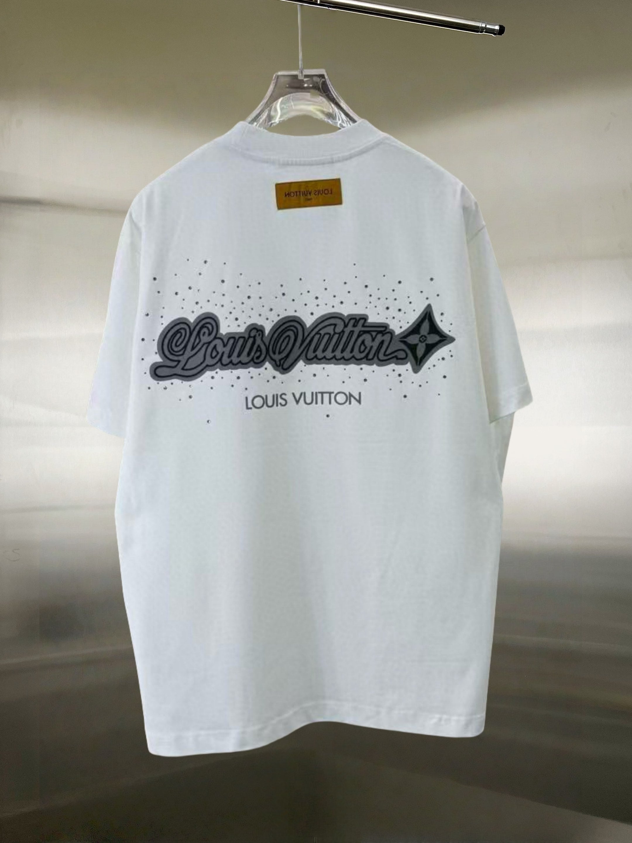 LuxluxHouse Best Quality Clothes T-shirt Louis Vuitton