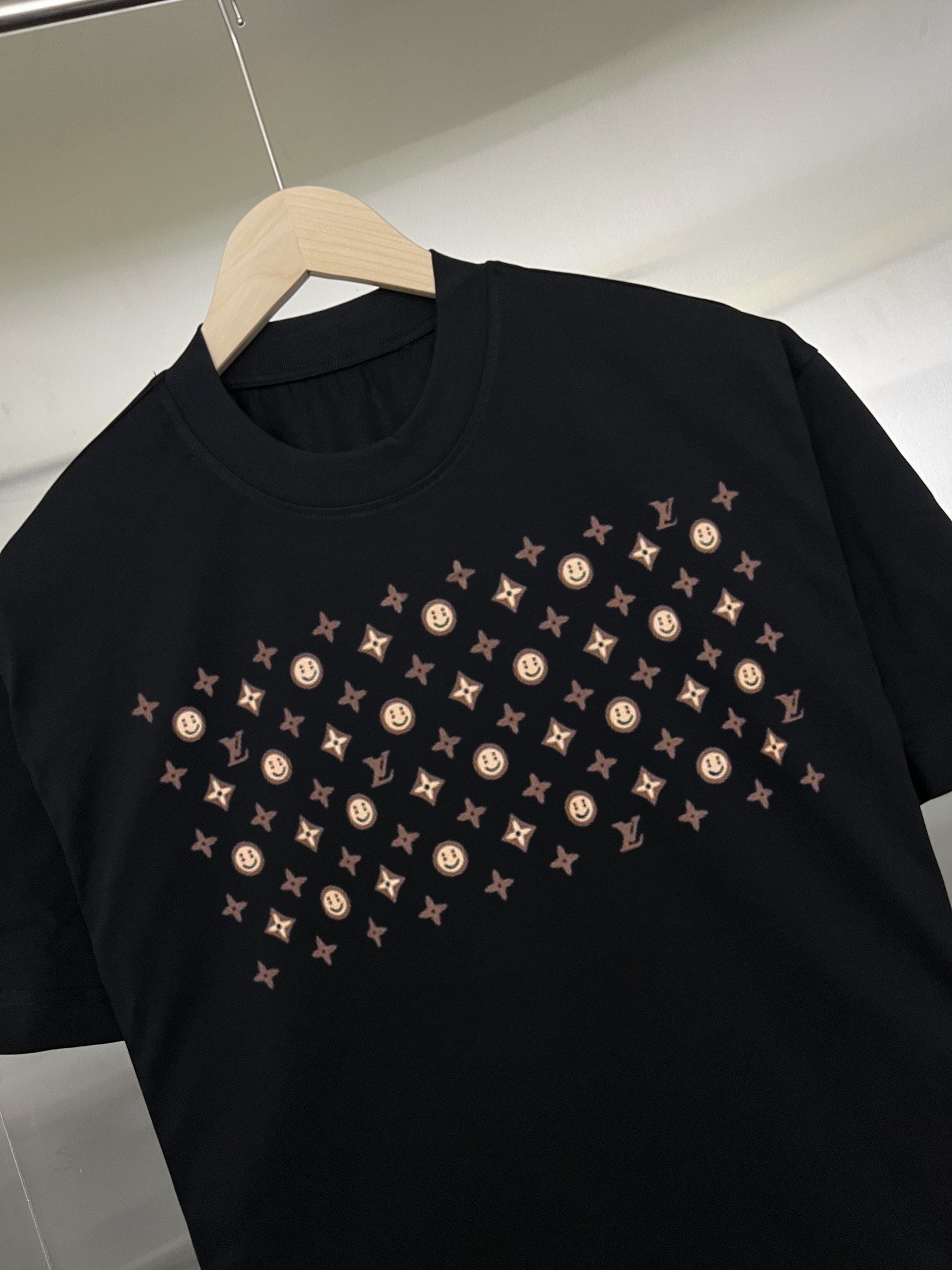 LuxluxHouse Best Quality Clothes T-shirt Louis Vuitton