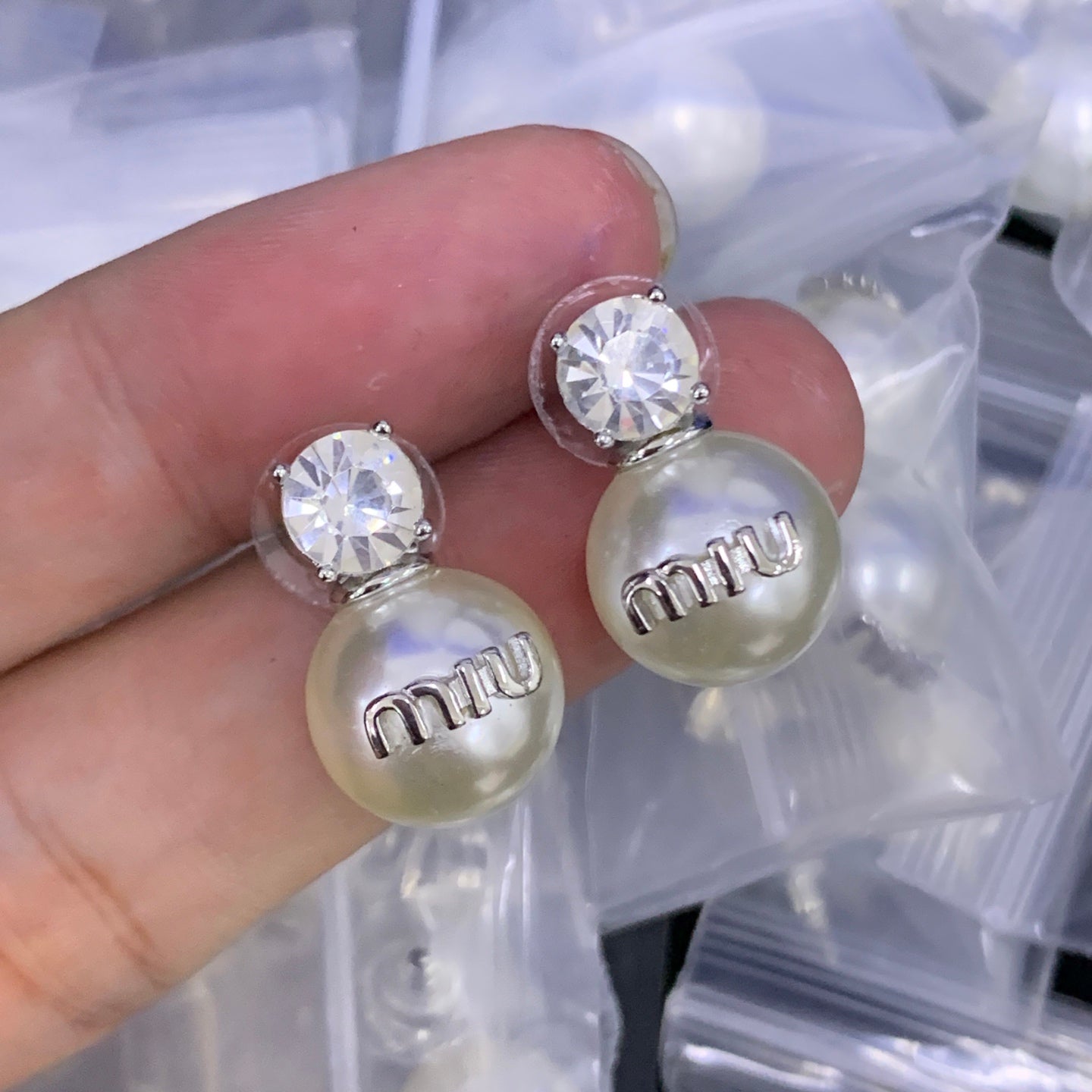 LuxluxHouse Low Price And High Quality Accessories Miu Miu