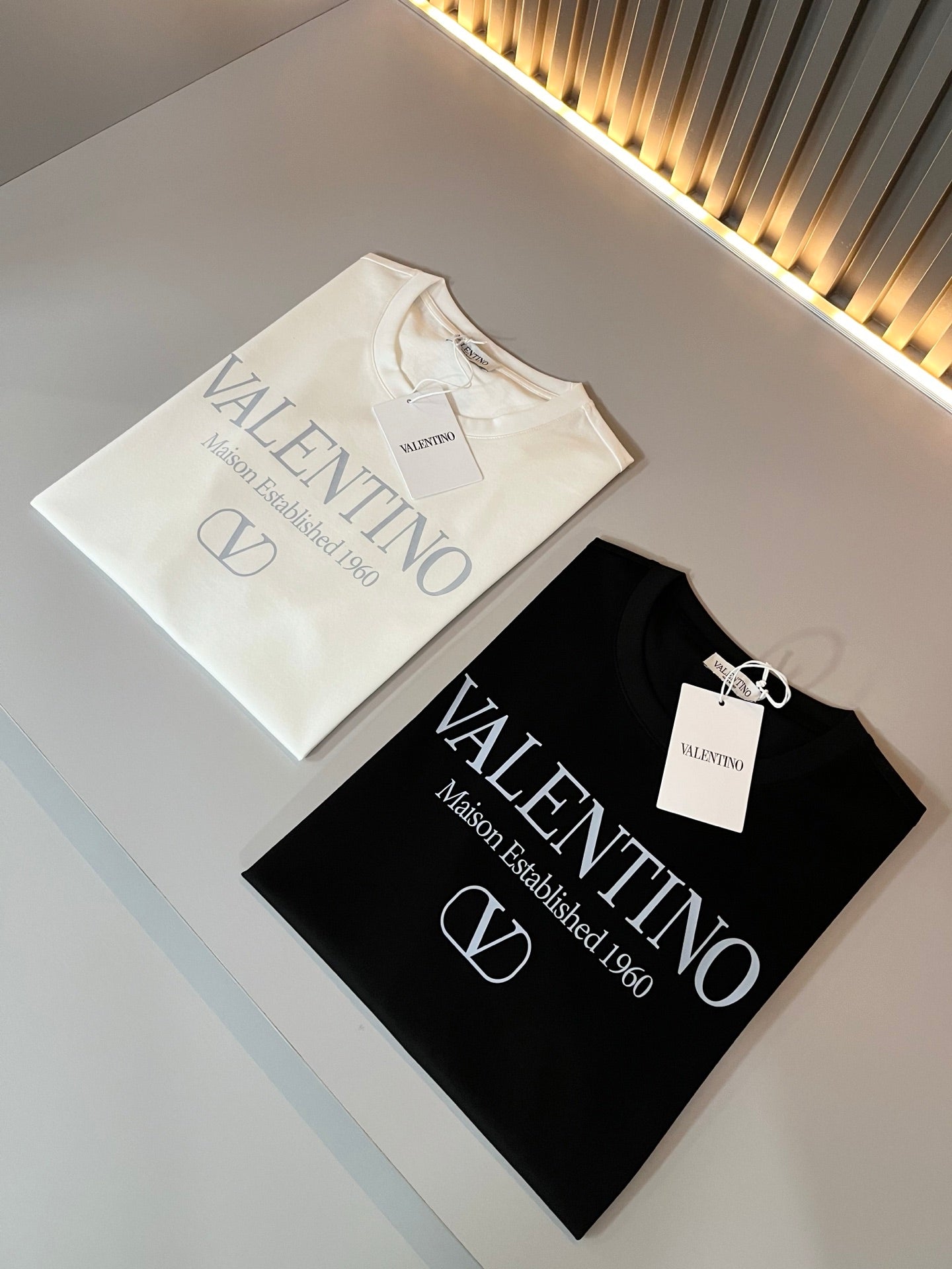 LuxluxHouse Best Quality Clothes Valentino T-shirt