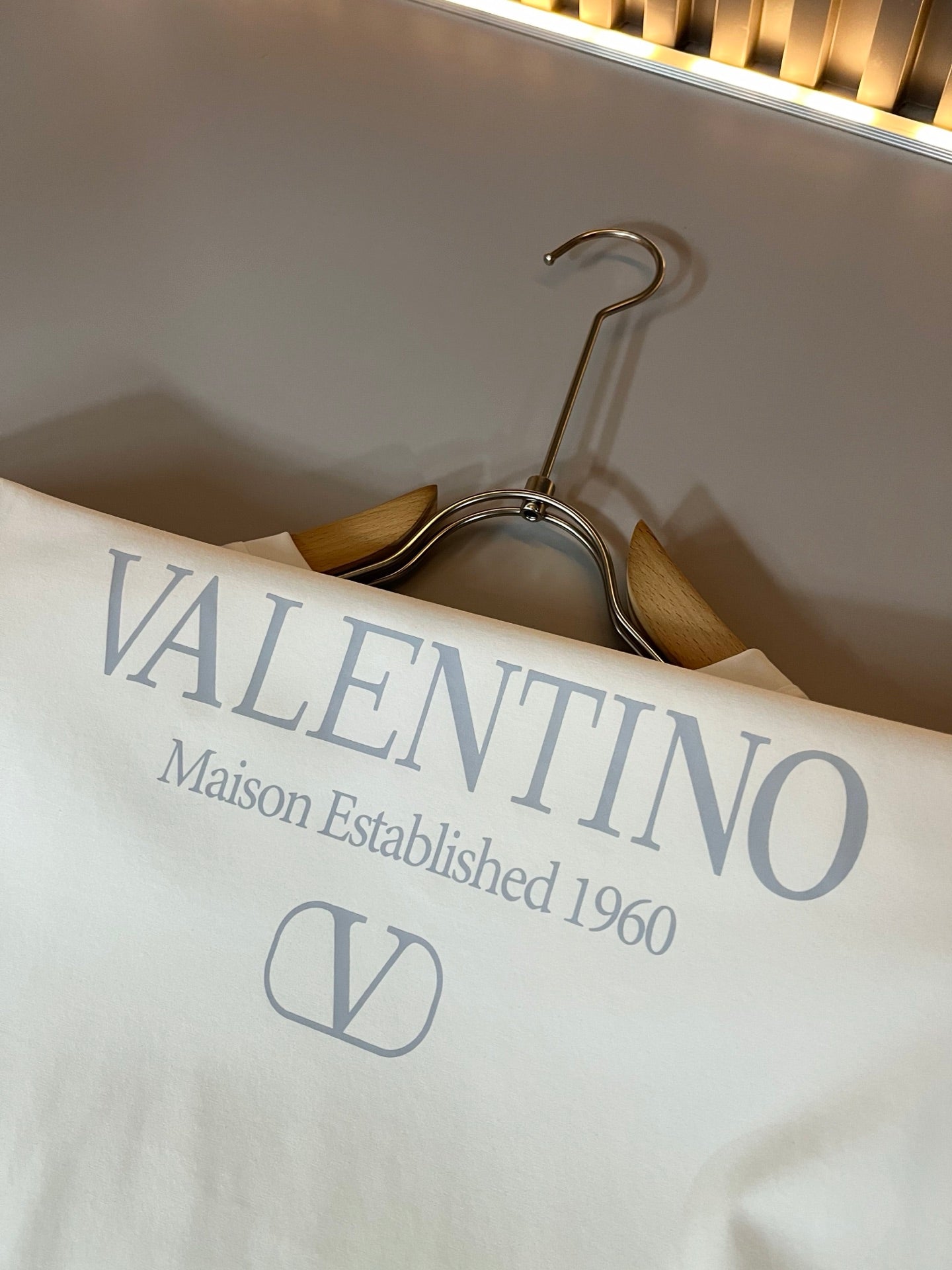 LuxluxHouse Best Quality Clothes Valentino T-shirt