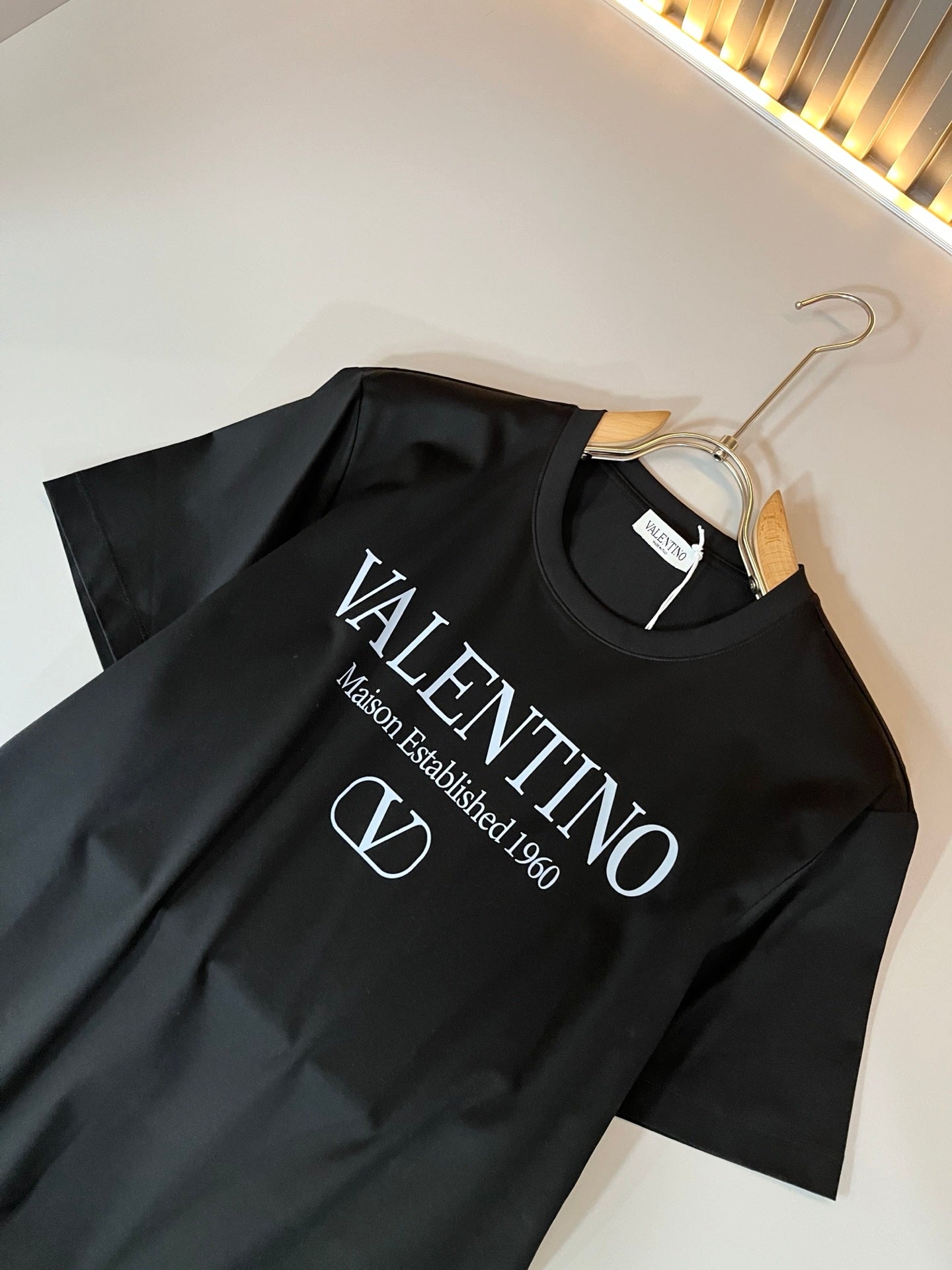 LuxluxHouse Best Quality Clothes Valentino T-shirt