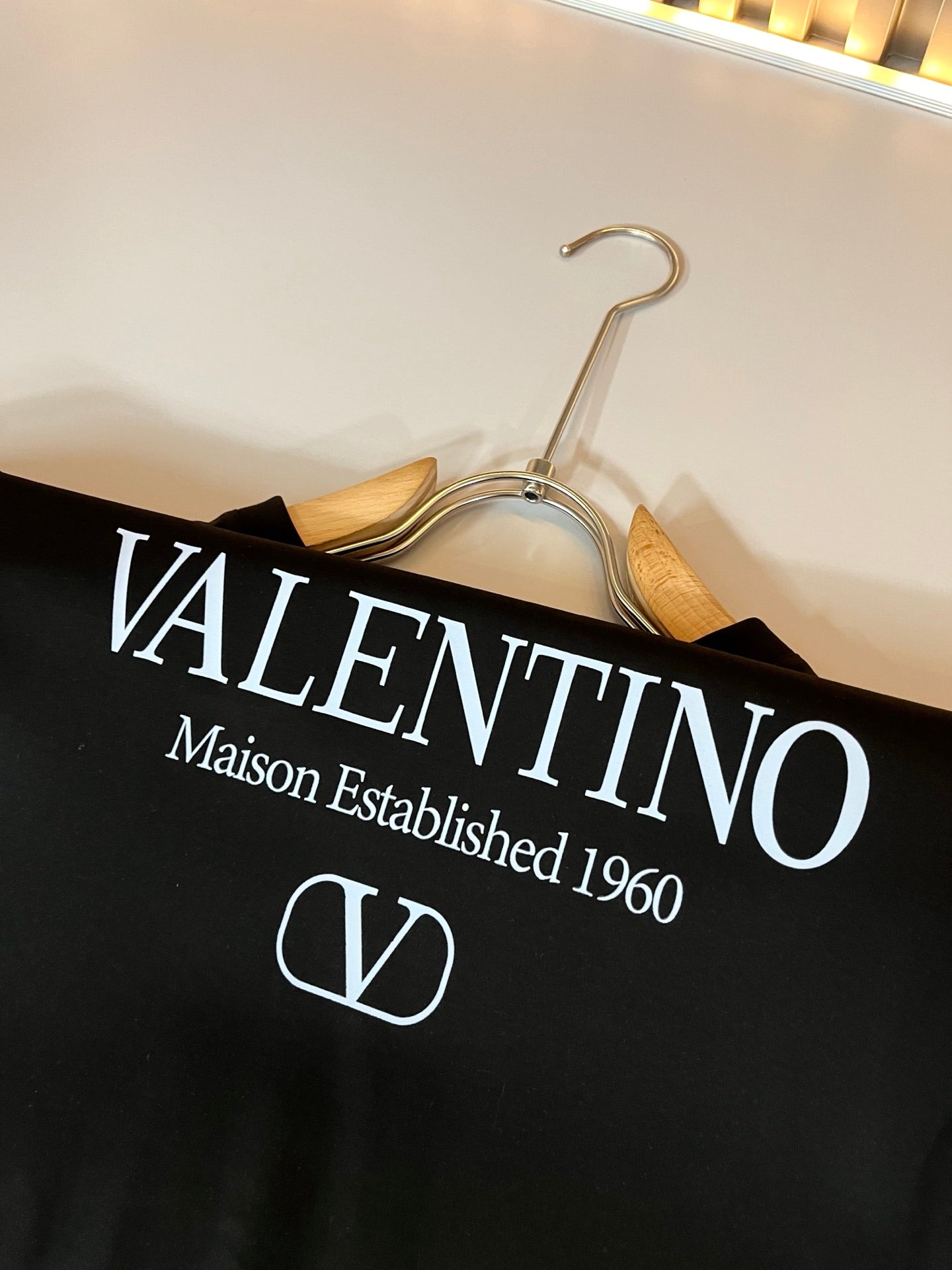 LuxluxHouse Best Quality Clothes Valentino T-shirt