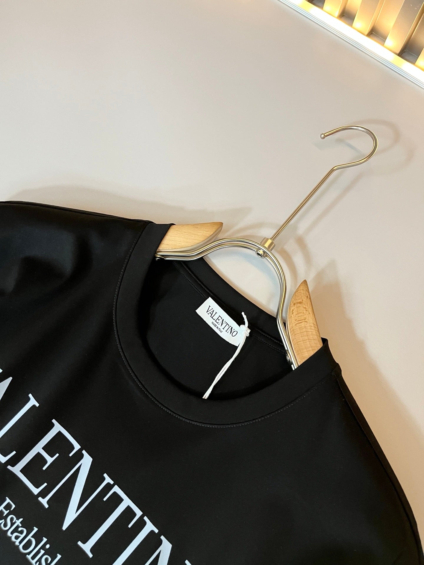 LuxluxHouse Best Quality Clothes Valentino T-shirt