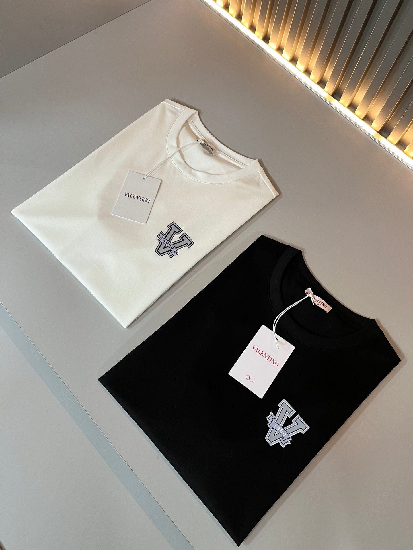 LuxluxHouse Best Quality Clothes Valentino T-shirt