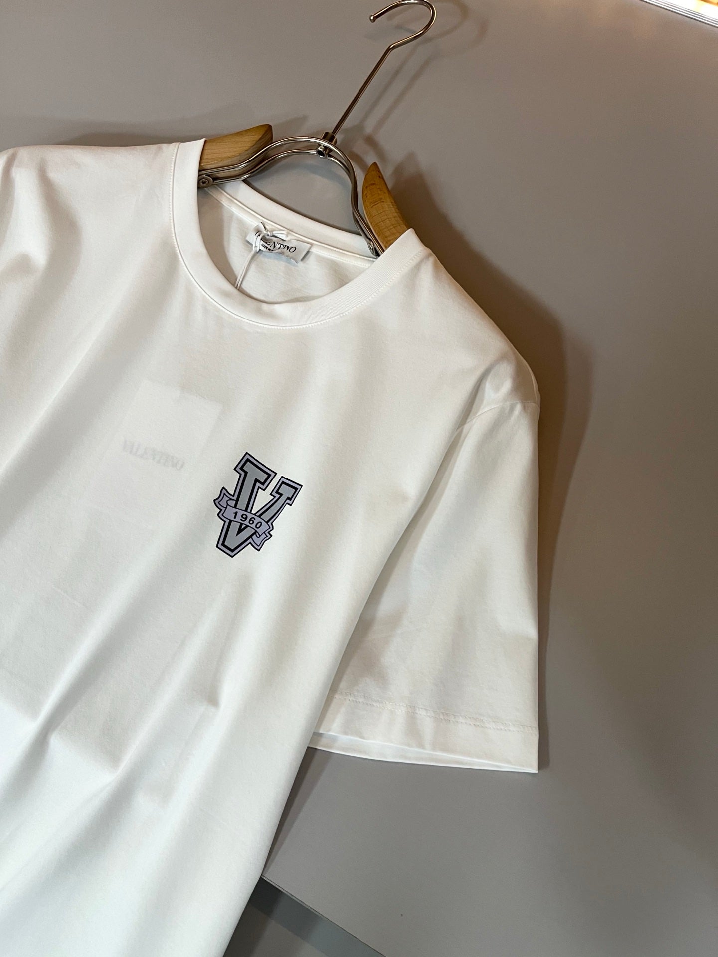 LuxluxHouse Best Quality Clothes Valentino T-shirt