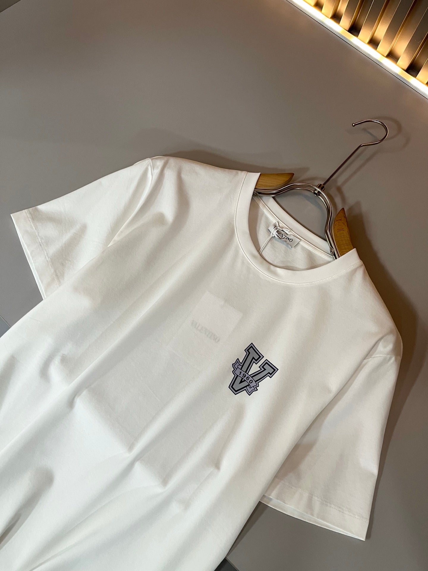 LuxluxHouse Best Quality Clothes Valentino T-shirt