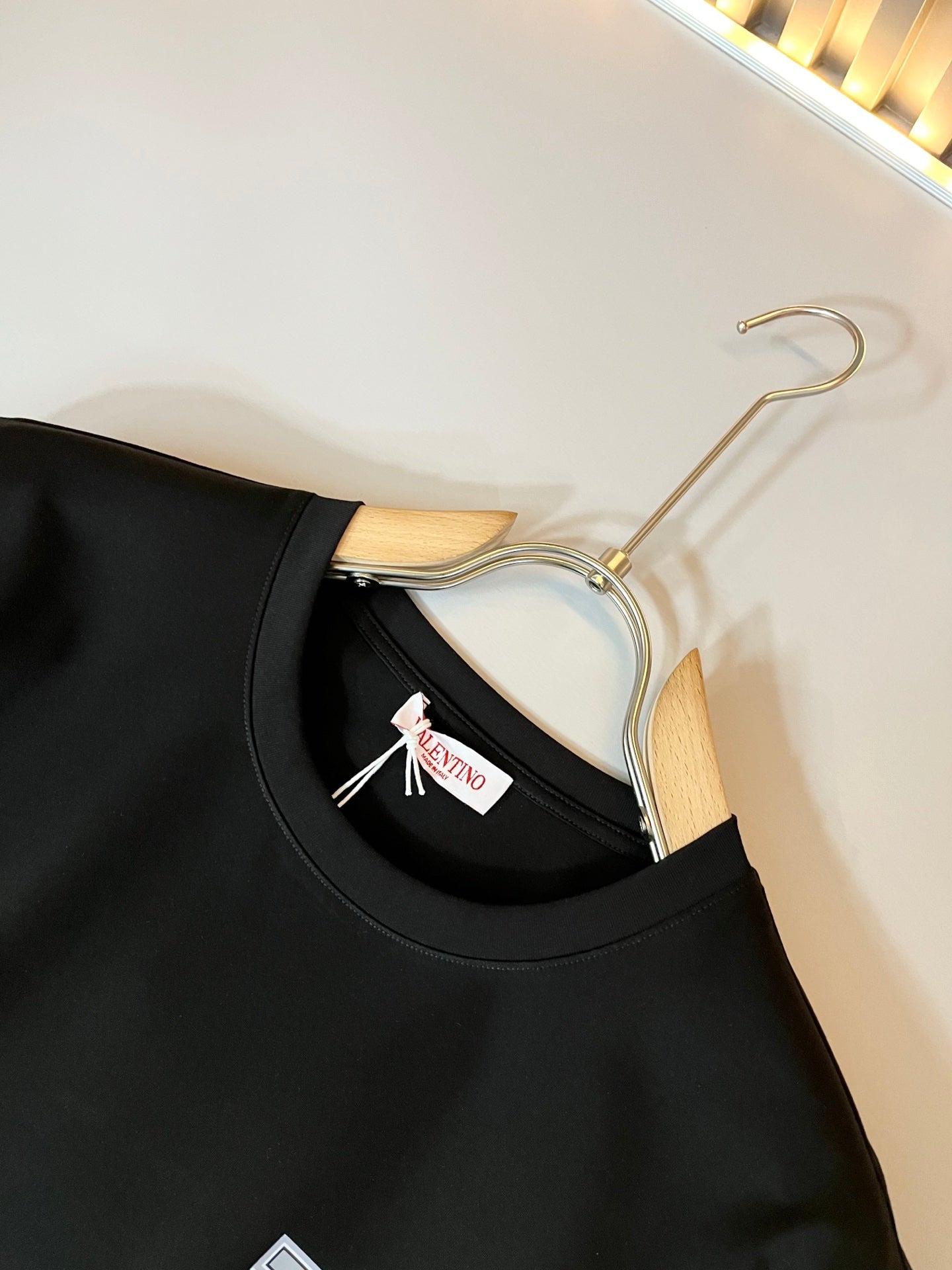 LuxluxHouse Best Quality Clothes Valentino T-shirt