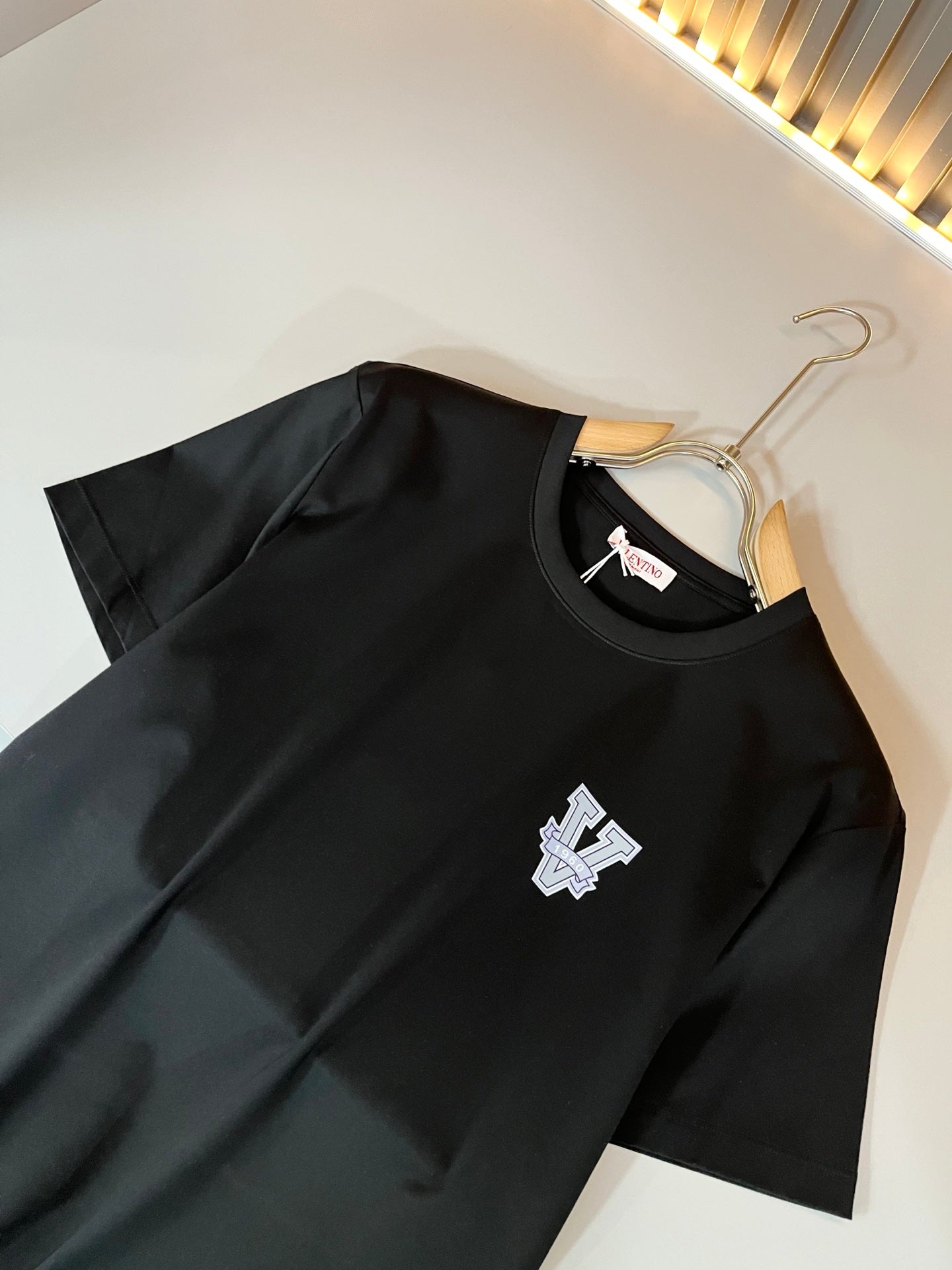 LuxluxHouse Best Quality Clothes Valentino T-shirt