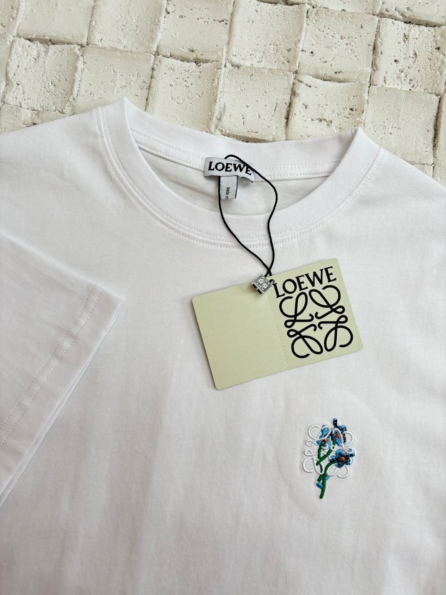 LuxluxHouse Best Quality Clothes T-shirt Loewe