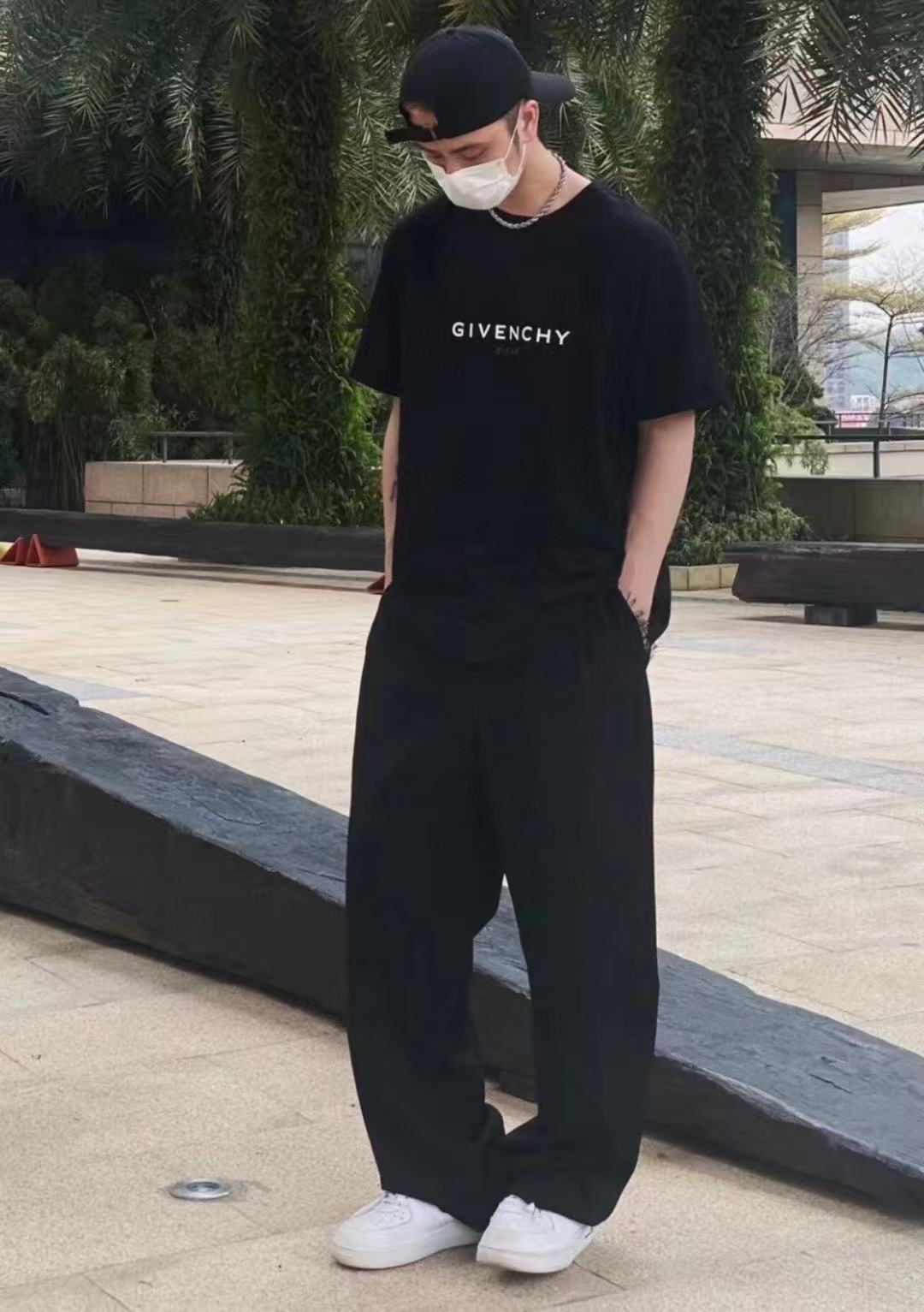 LuxluxHouse Best Quality Clothes Givenchy T-shirt