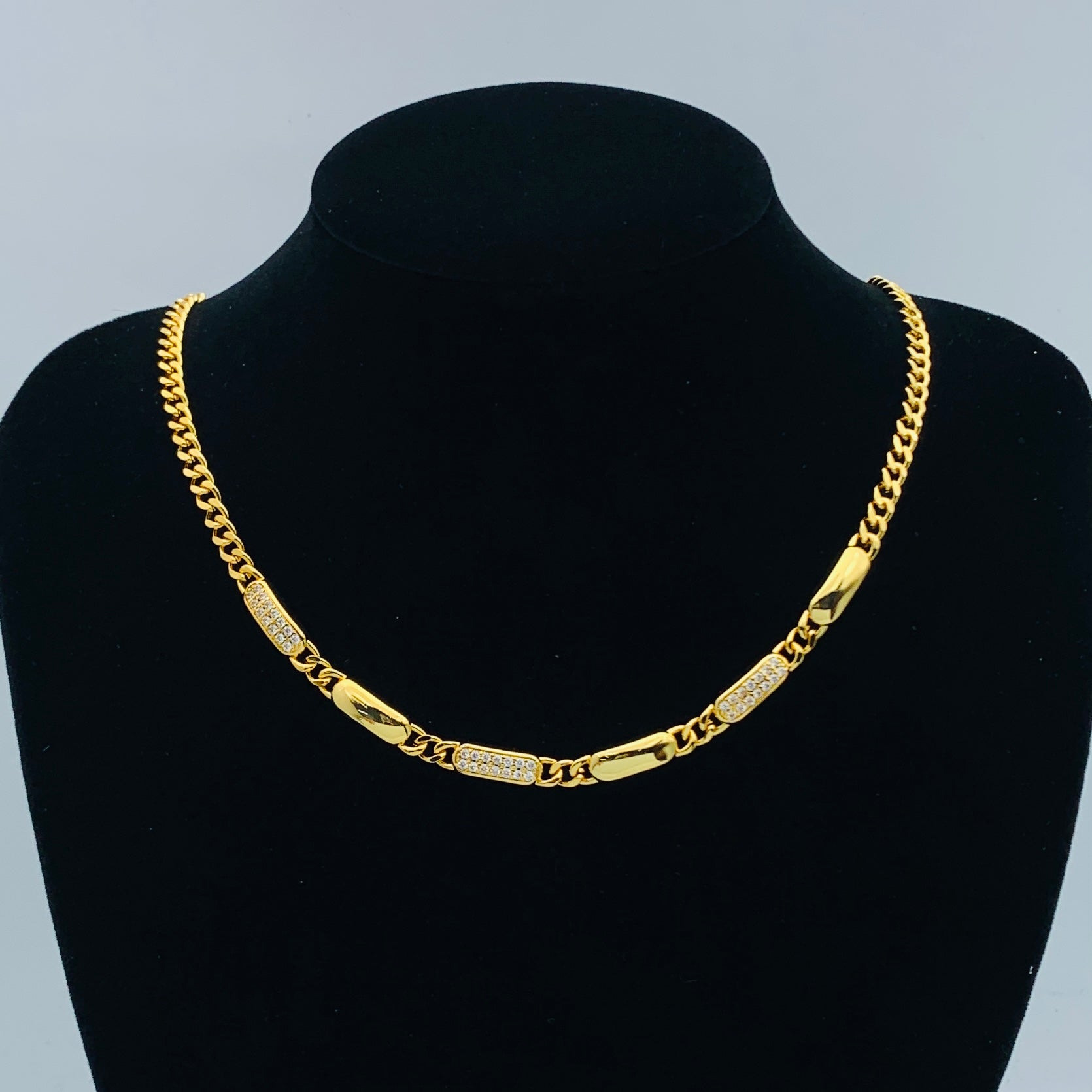 LuxluxHouse Low Price And High Quality Accessories Fendi