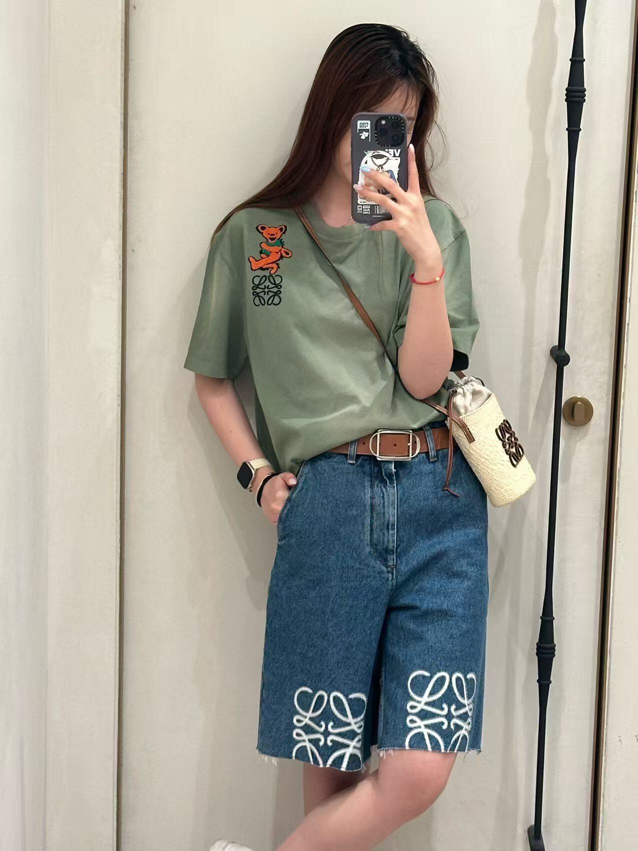 LuxluxHouse Best Quality Clothes T-shirt Loewe