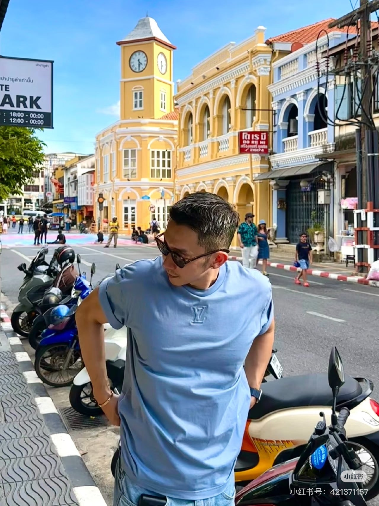 LuxluxHouse Best Quality Clothes T-shirt Louis Vuitton