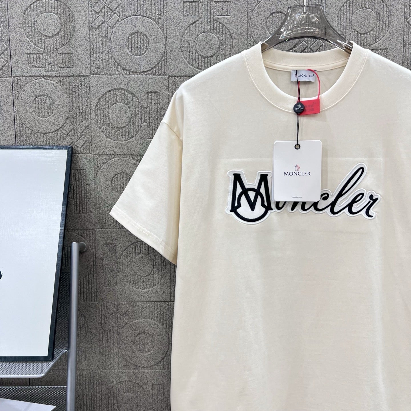 LuxluxHouse Best Quality Clothes T-shirt Moncler