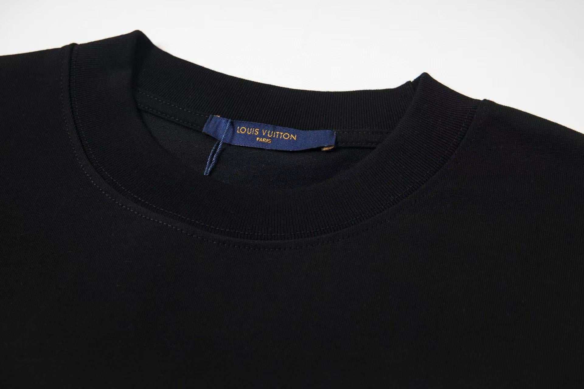 LuxluxHouse Best Quality Clothes T-shirt Louis Vuitton