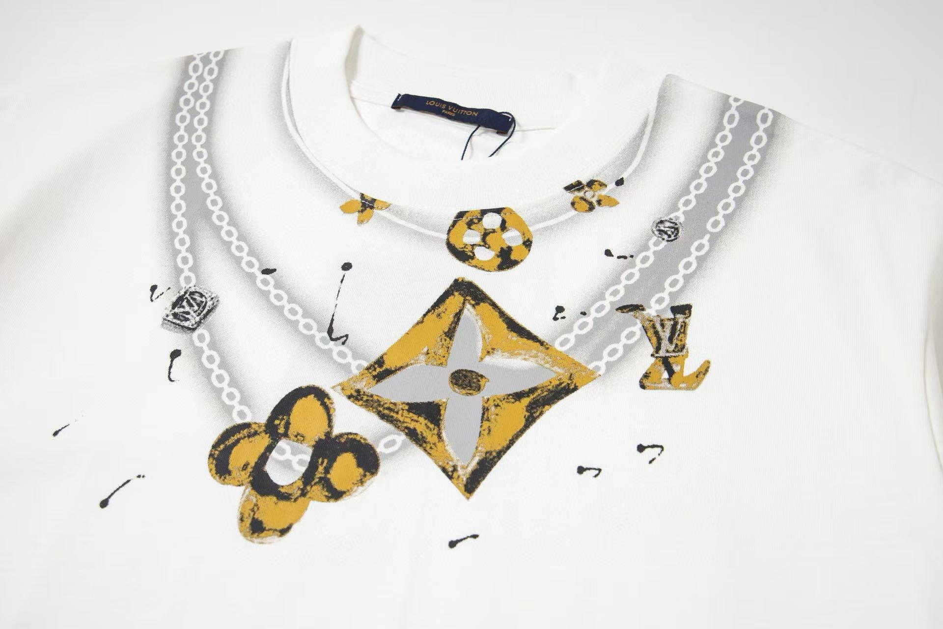 LuxluxHouse Best Quality Clothes T-shirt Louis Vuitton