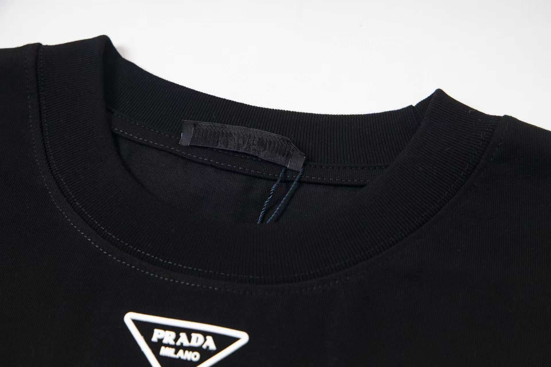 LuxluxHouse Best Quality Clothes T-shirt Prada