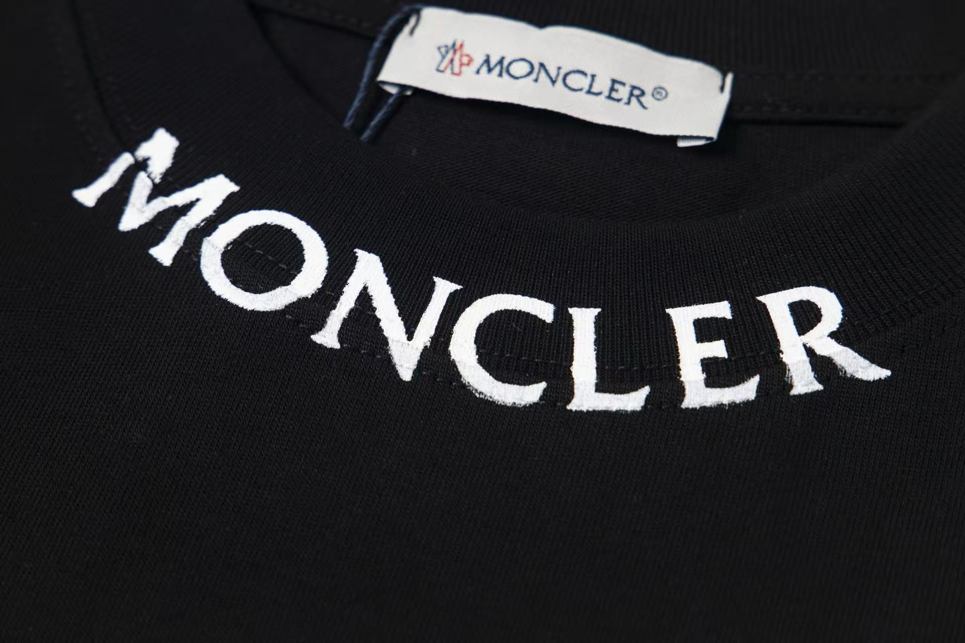 LuxluxHouse Best Quality Clothes T-shirt Moncler
