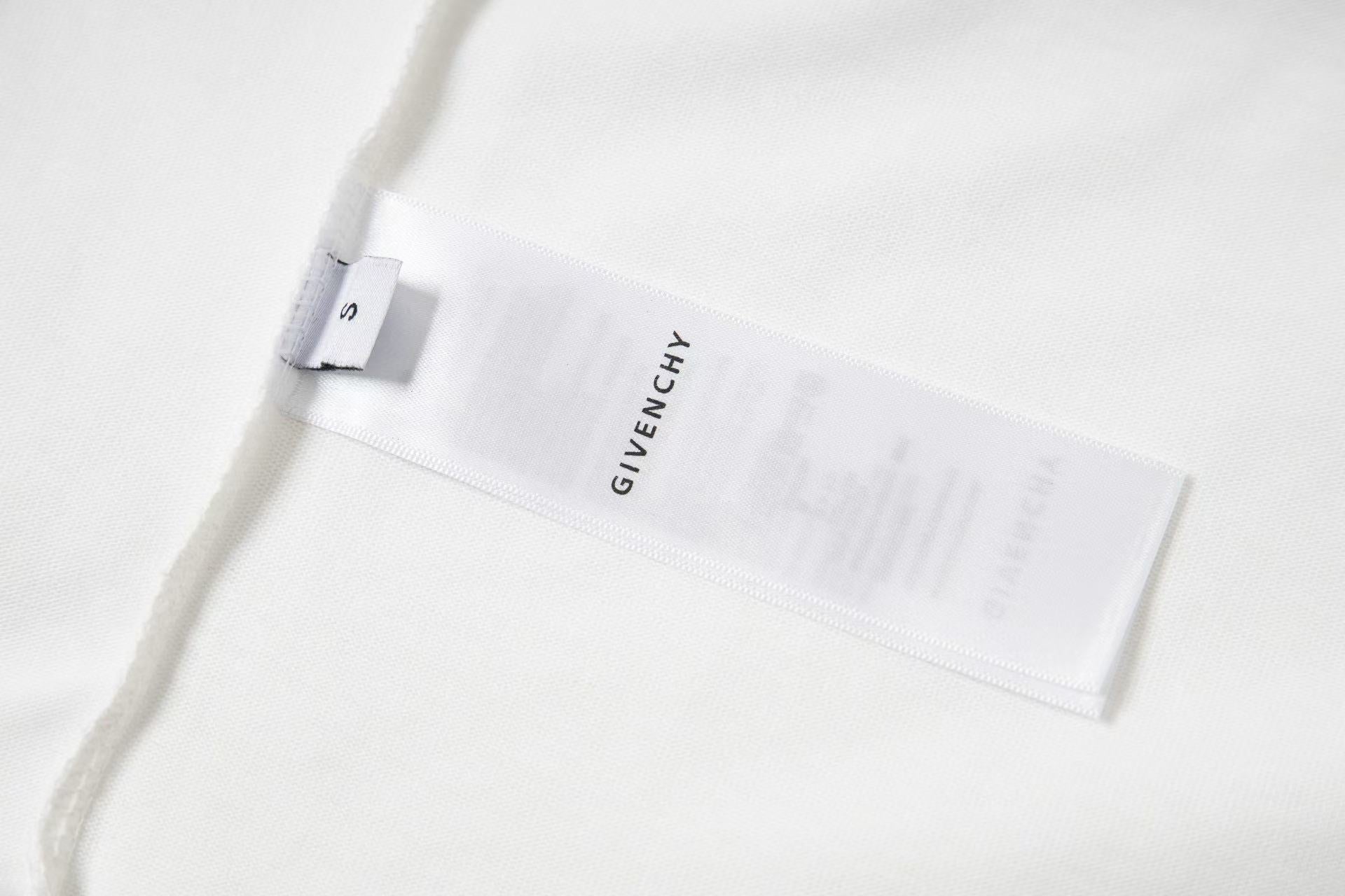 LuxluxHouse Best Quality Clothes Givenchy T-shirt