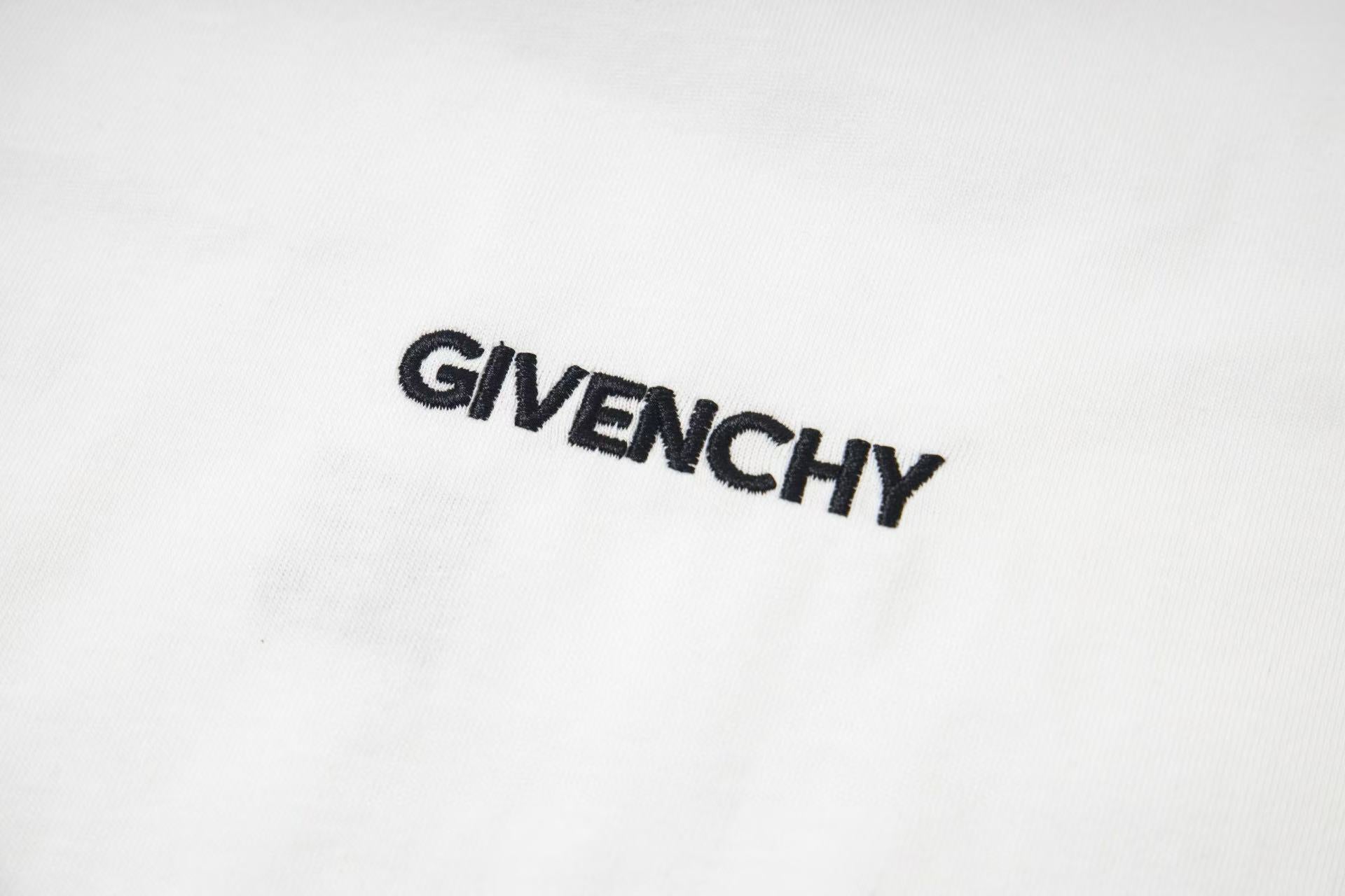 LuxluxHouse Best Quality Clothes Givenchy T-shirt