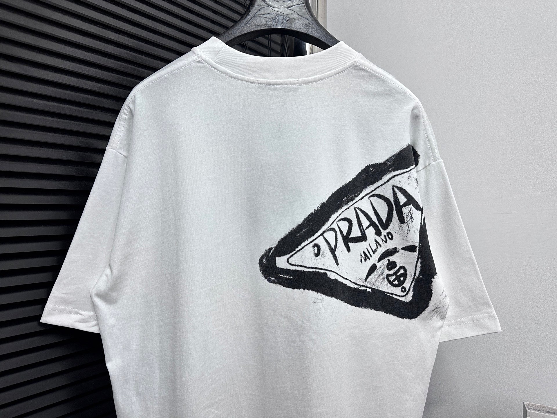 LuxluxHouse Best Quality Clothes T-shirt Prada