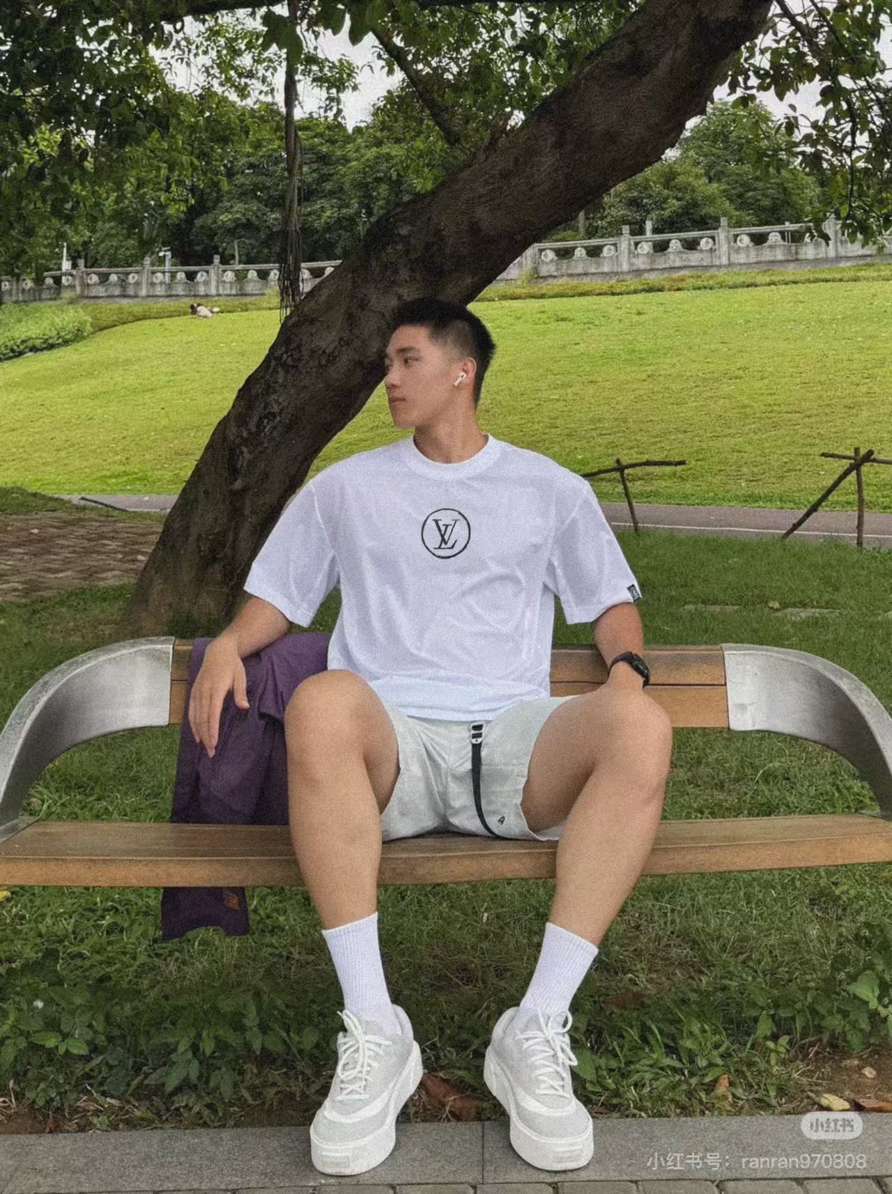 LuxluxHouse Best Quality Clothes T-shirt Louis Vuitton