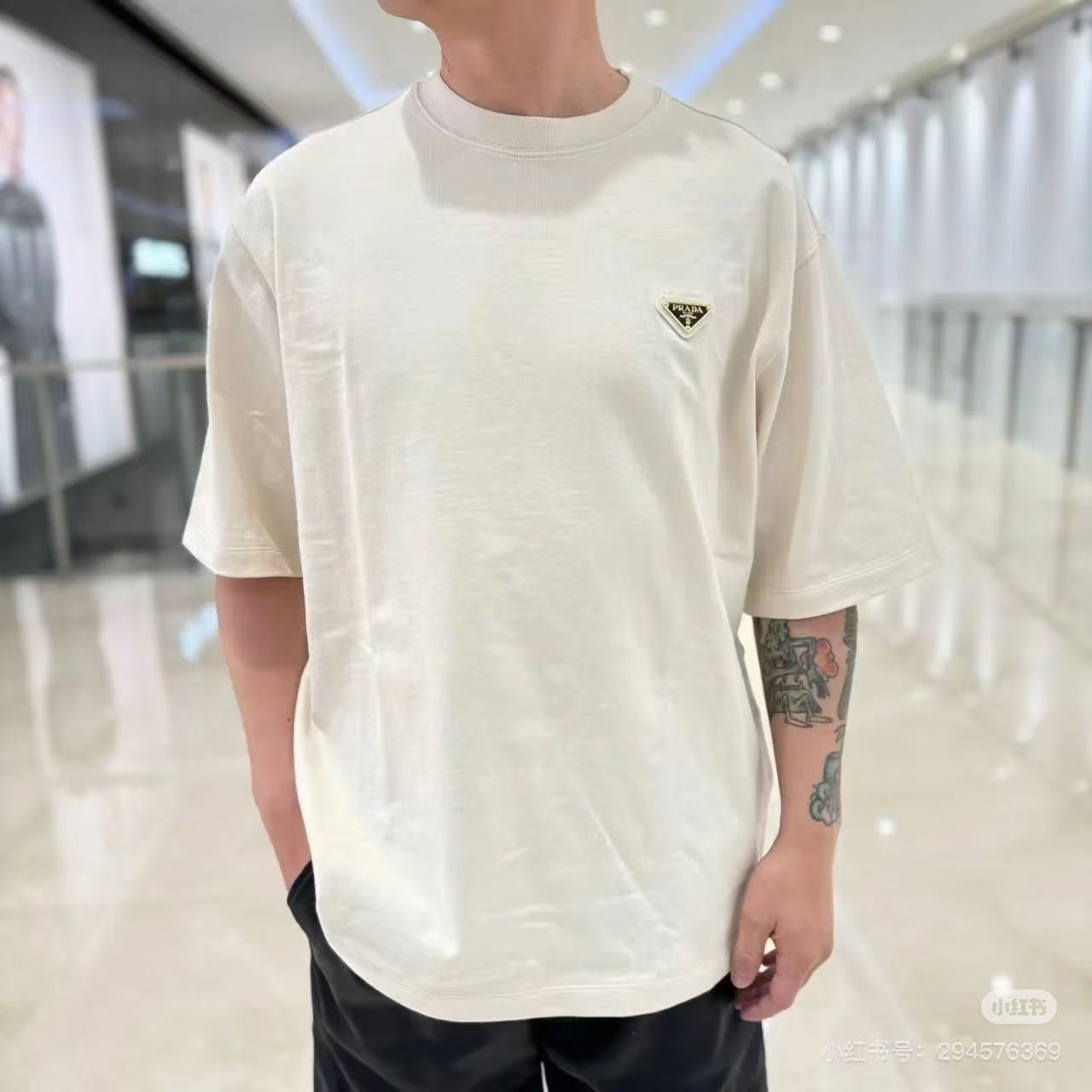 LuxluxHouse Best Quality Clothes T-shirt Prada