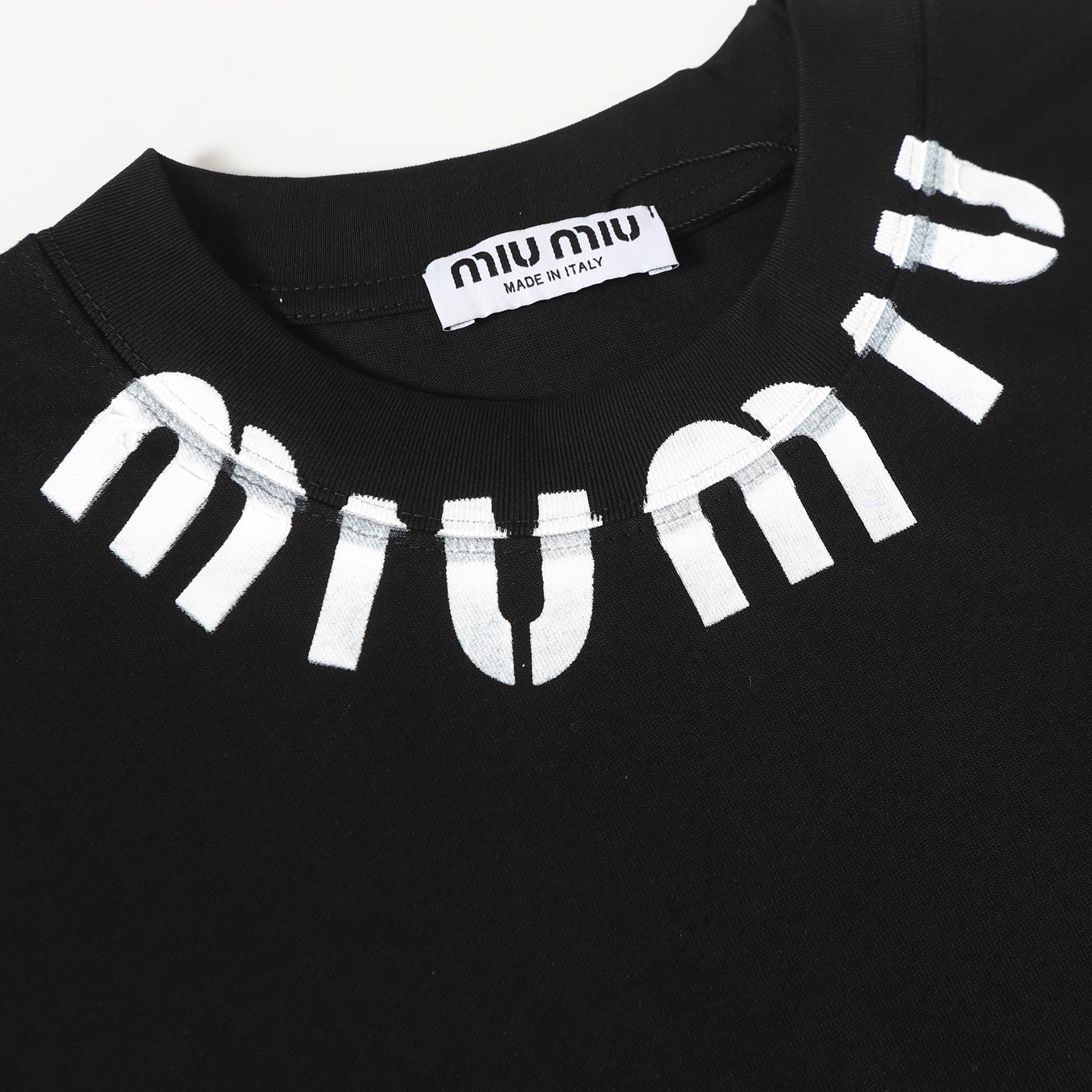 LuxluxHouse Best Quality Clothes Miu Miu T-shirt