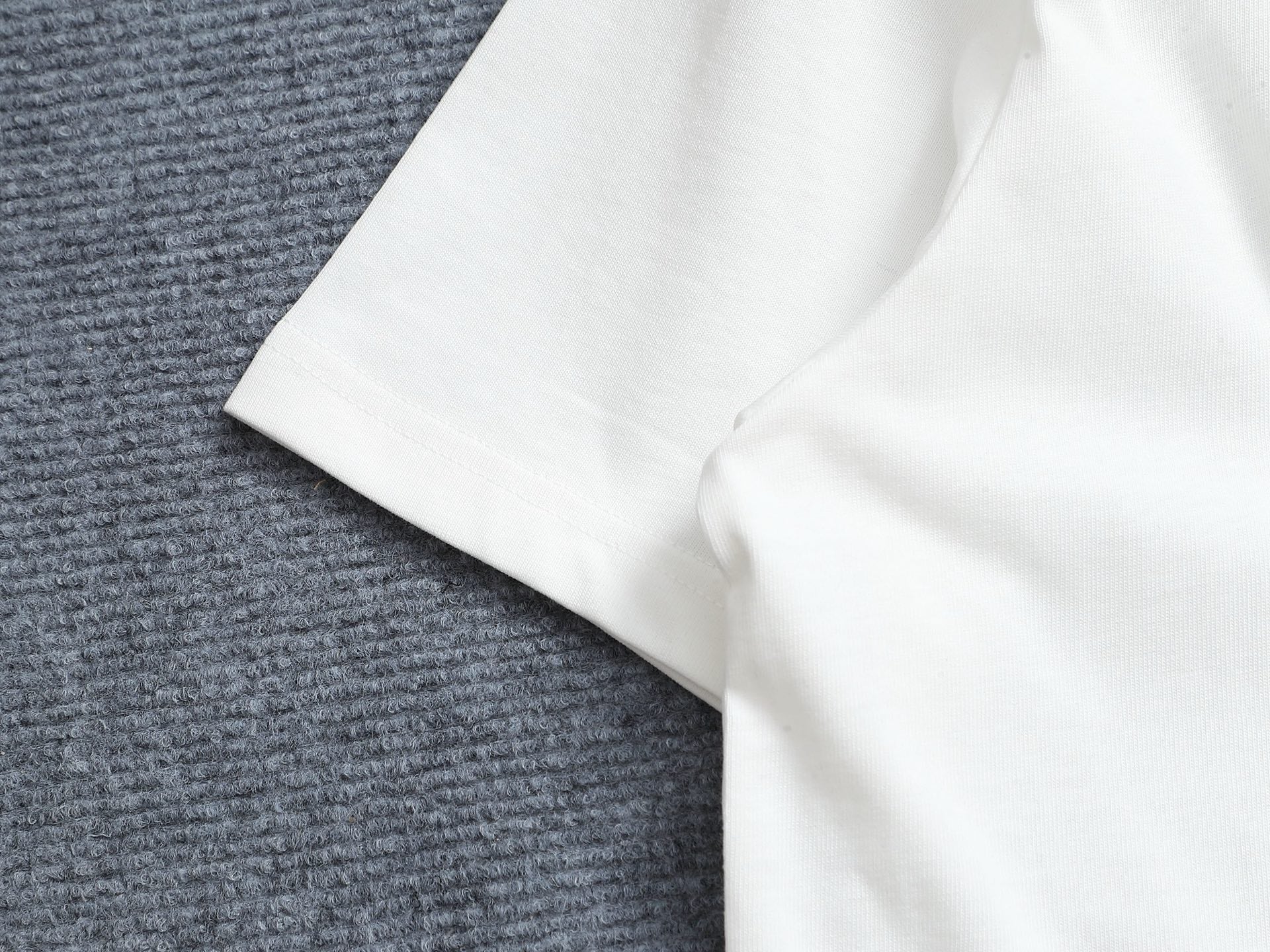 LuxluxHouse Best Quality Clothes Valentino T-shirt