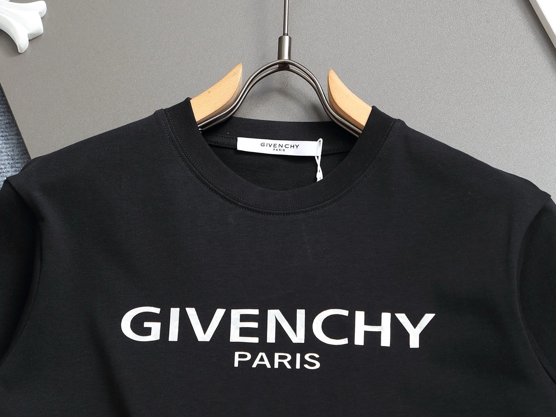 LuxluxHouse Best Quality Clothes Givenchy T-shirt