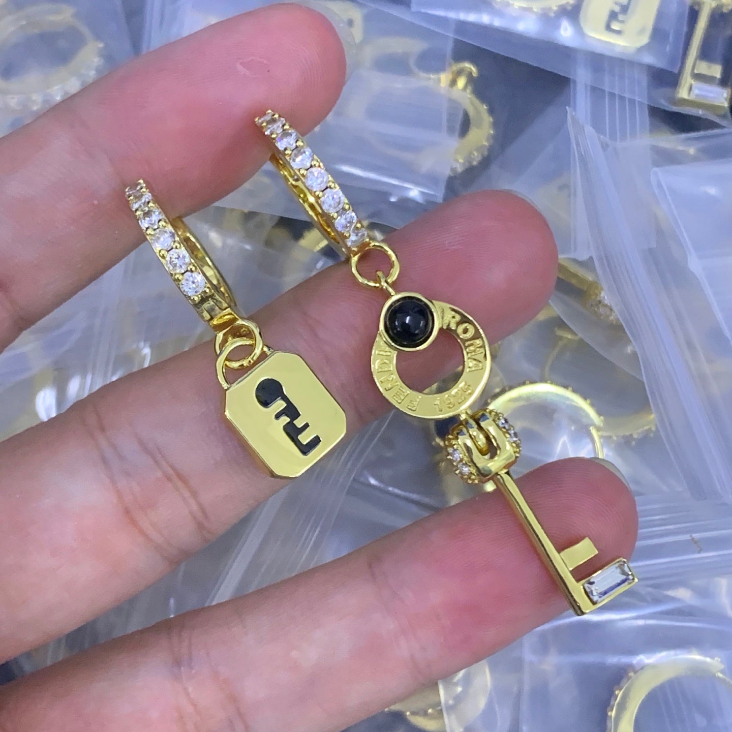 LuxluxHouse Low Price And High Quality Accessories Fendi