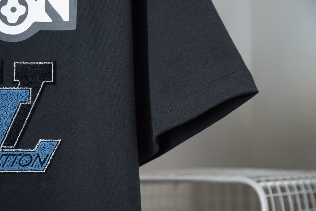 LuxluxHouse Best Quality Clothes T-shirt Louis Vuitton