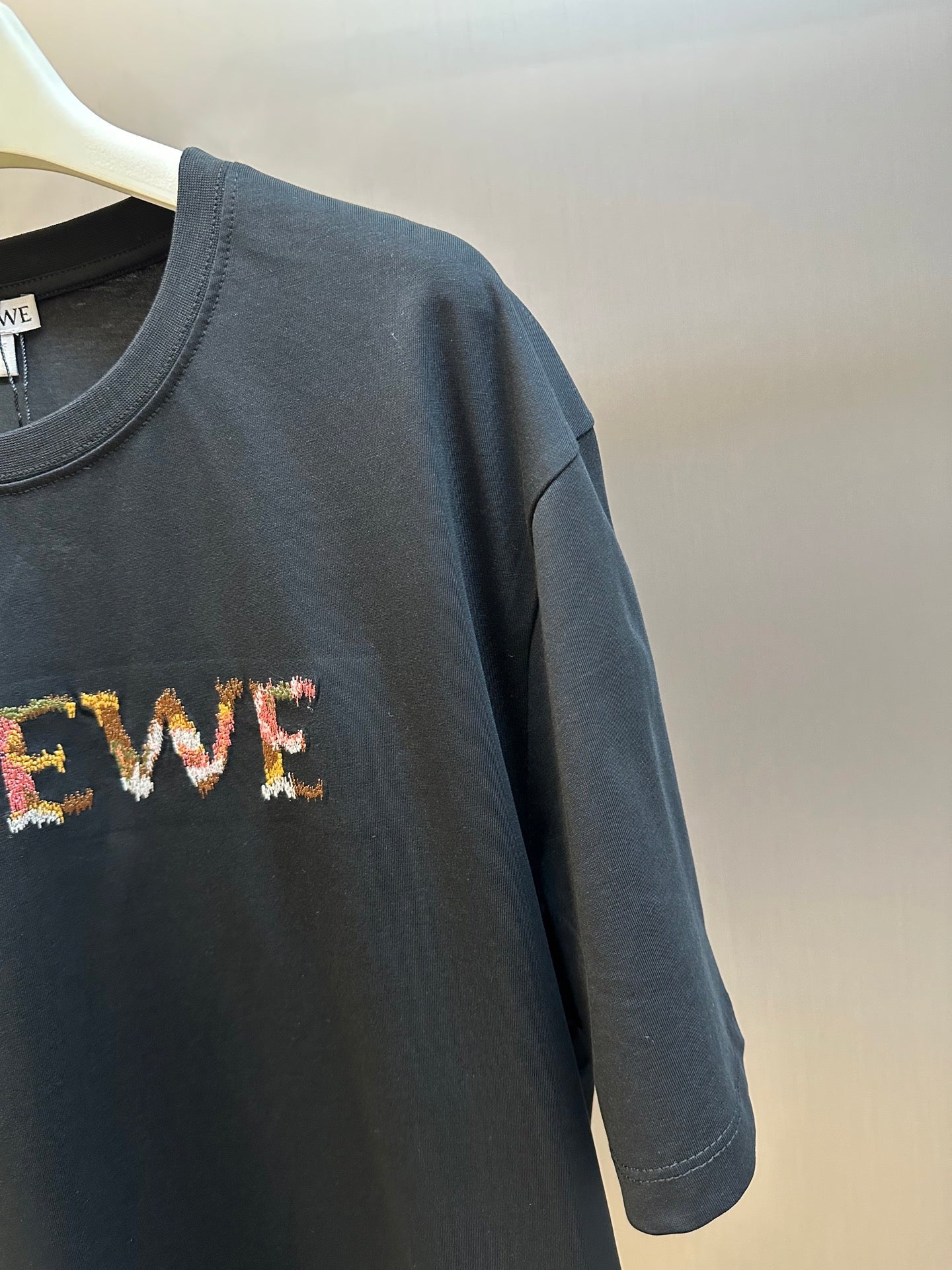 LuxluxHouse Best Quality Clothes T-shirt Loewe