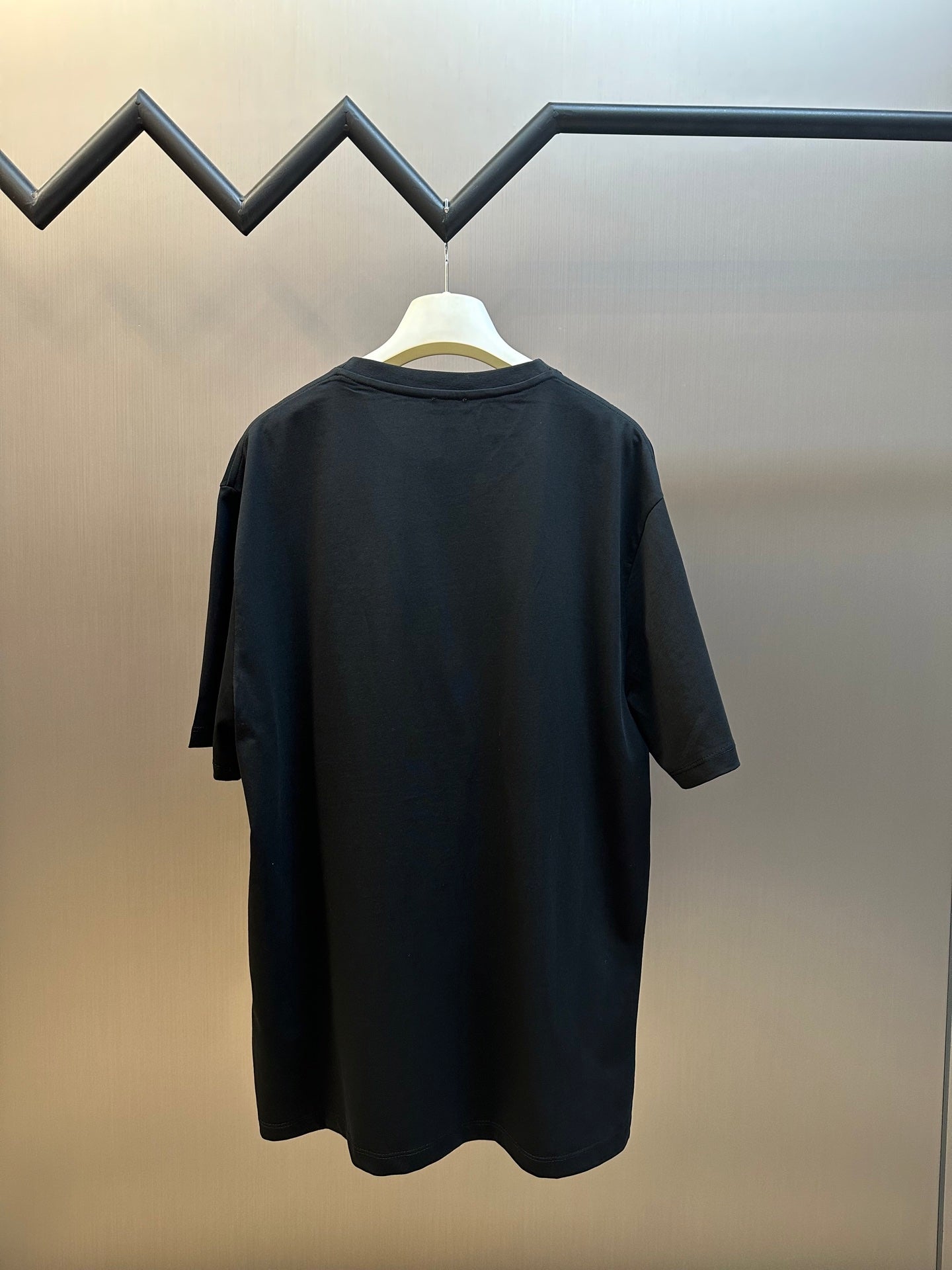 LuxluxHouse Best Quality Clothes T-shirt Loewe