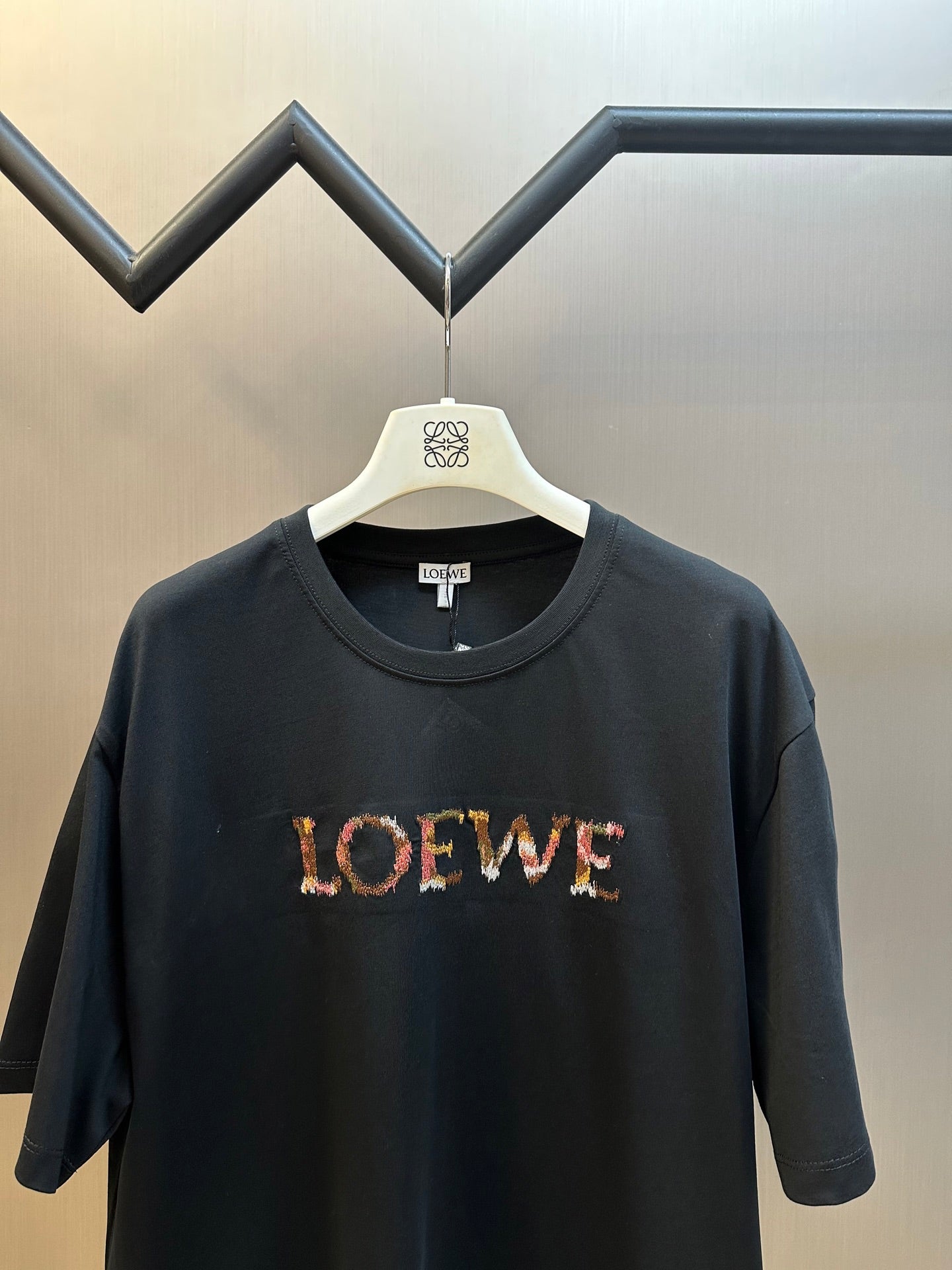 LuxluxHouse Best Quality Clothes T-shirt Loewe
