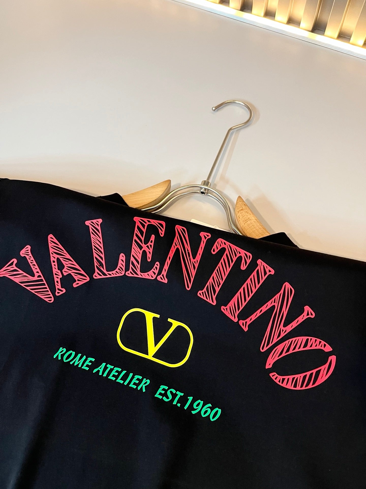 LuxluxHouse Best Quality Clothes Valentino T-shirt