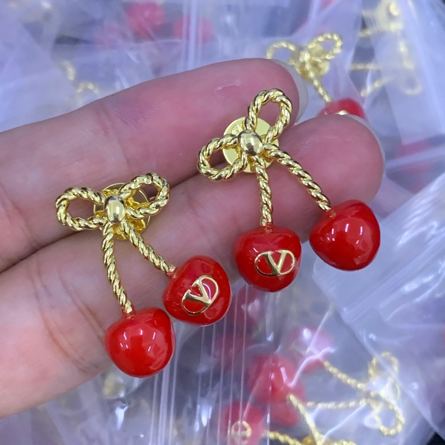 LuxluxHouse Low Price And High Quality Accessories Valentino