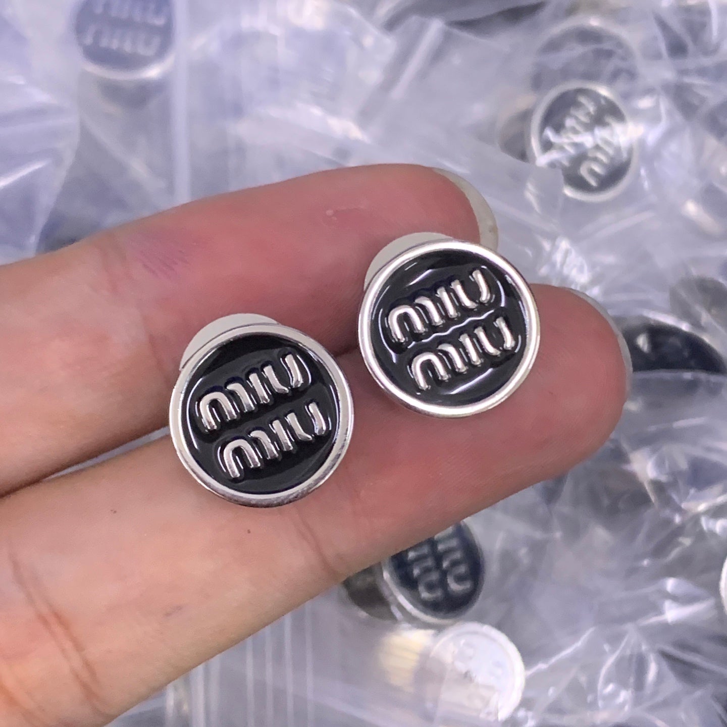 LuxluxHouse Low Price And High Quality Accessories Miu Miu