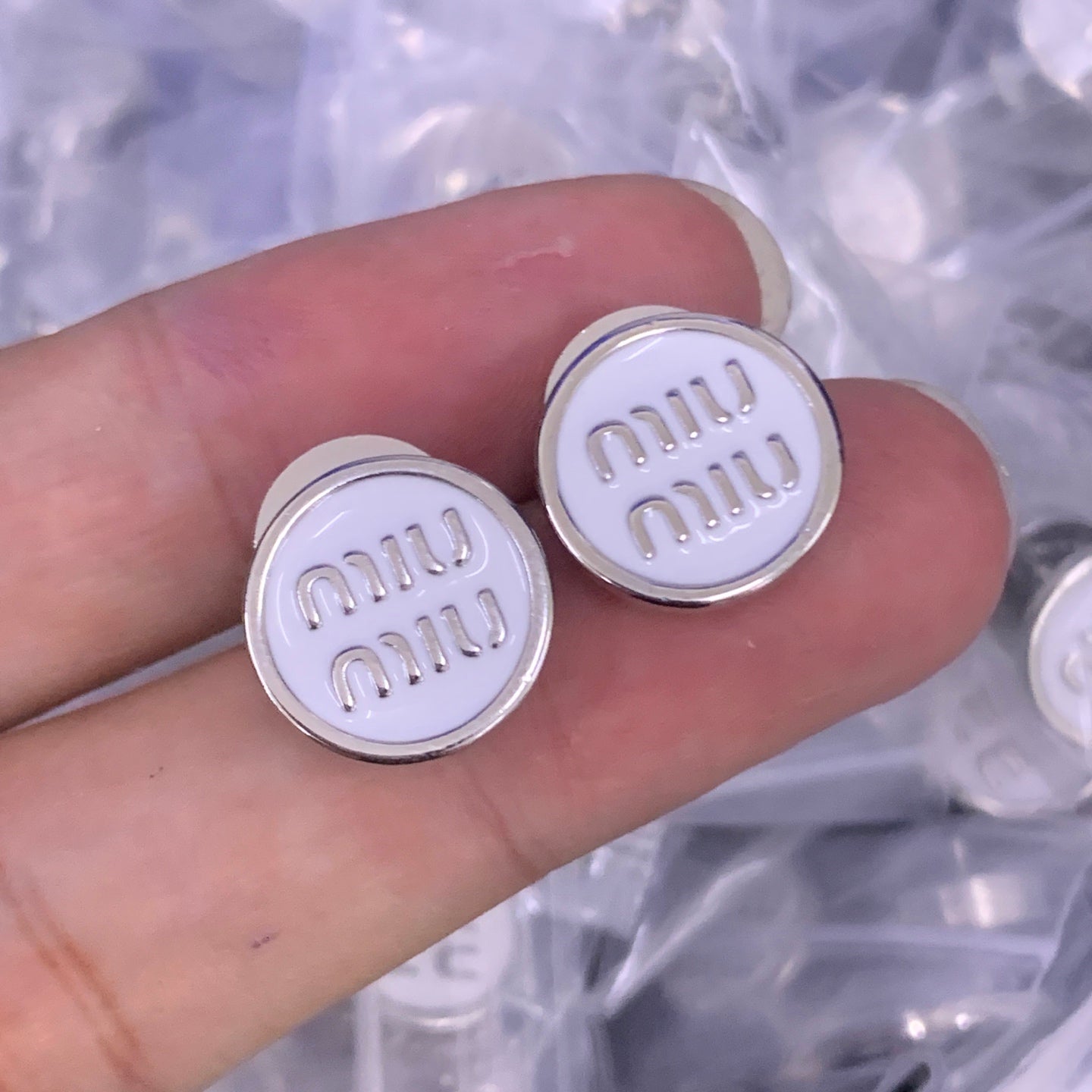 LuxluxHouse Low Price And High Quality Accessories Miu Miu