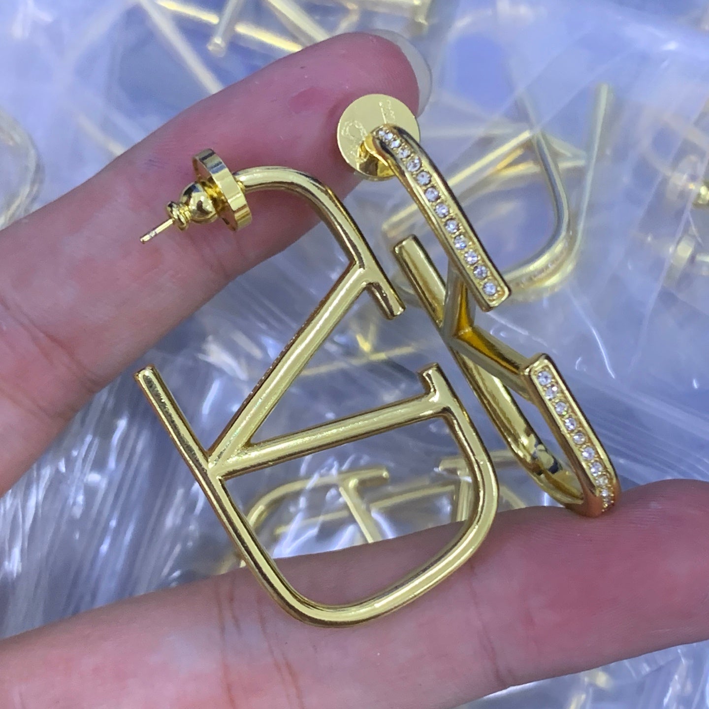 LuxluxHouse Low Price And High Quality Accessories Valentino